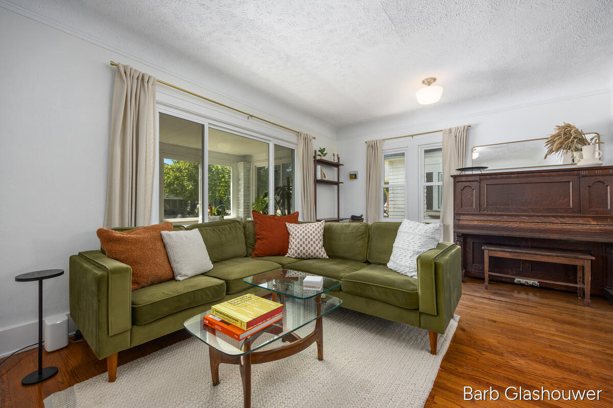 1606 Francis Avenue SE Grand Rapids MI 49507