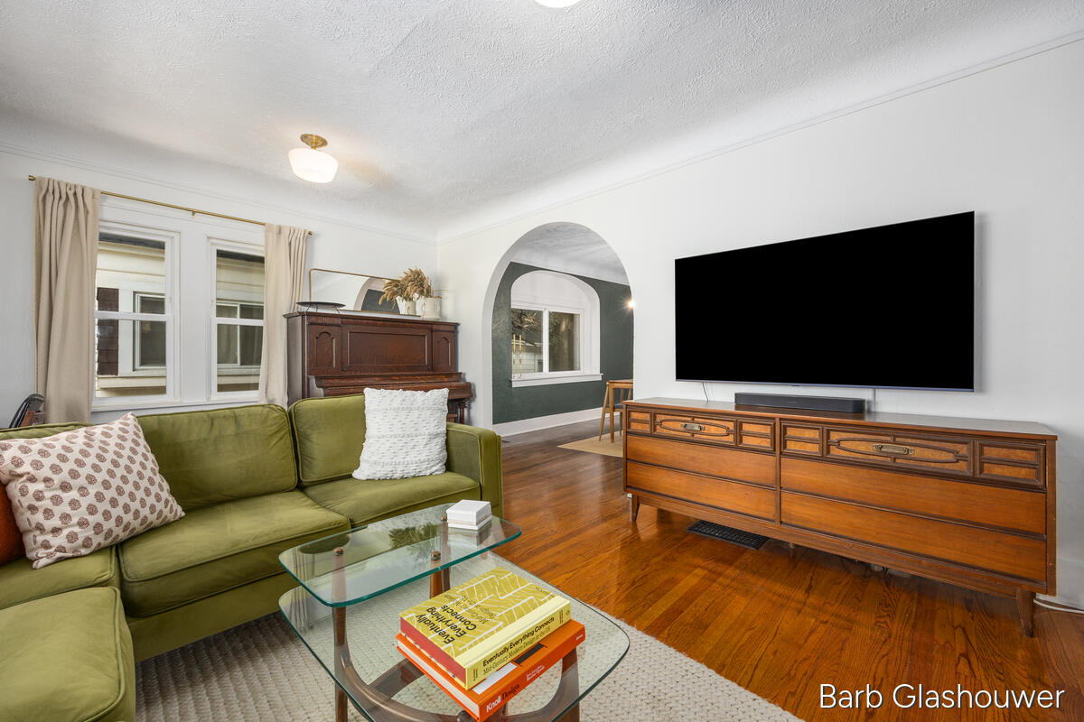 1606 Francis Avenue SE Grand Rapids MI 49507