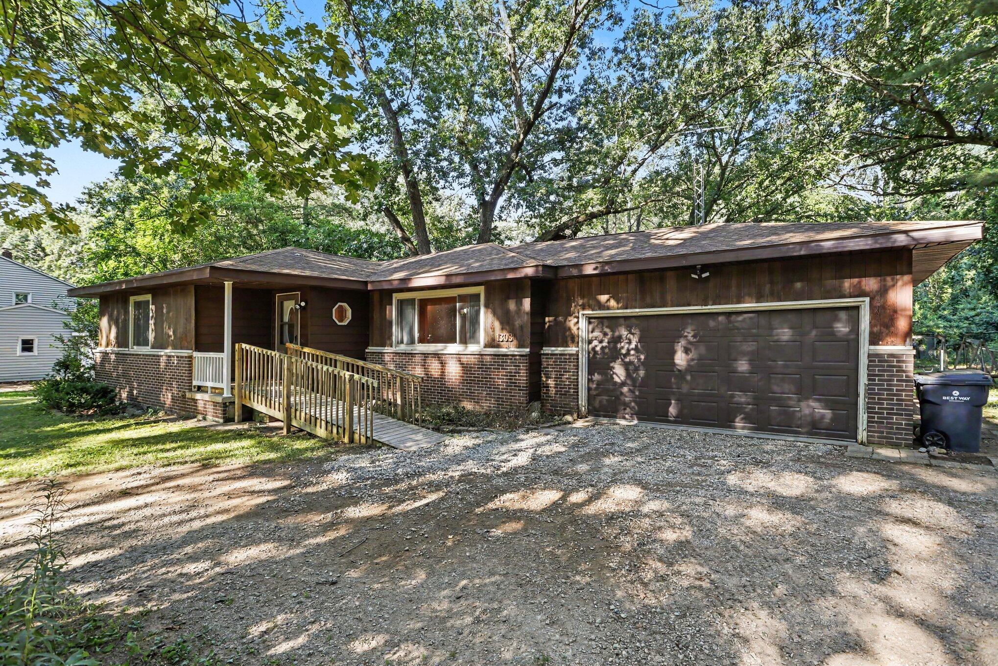 1303 N 2nd Street Kalamazoo MI 49009