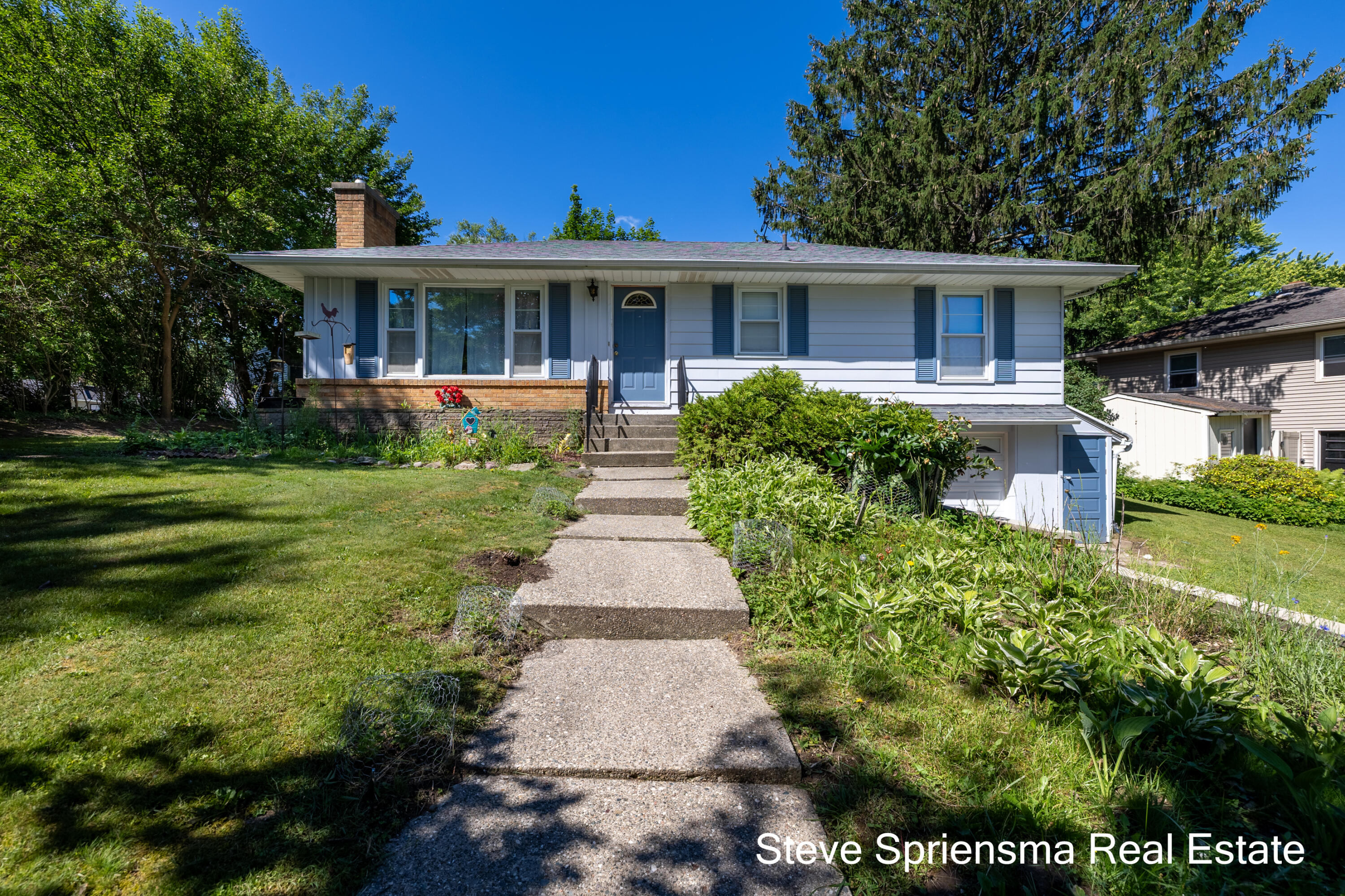 1355 Derby Drive NW Grand Rapids MI 49504