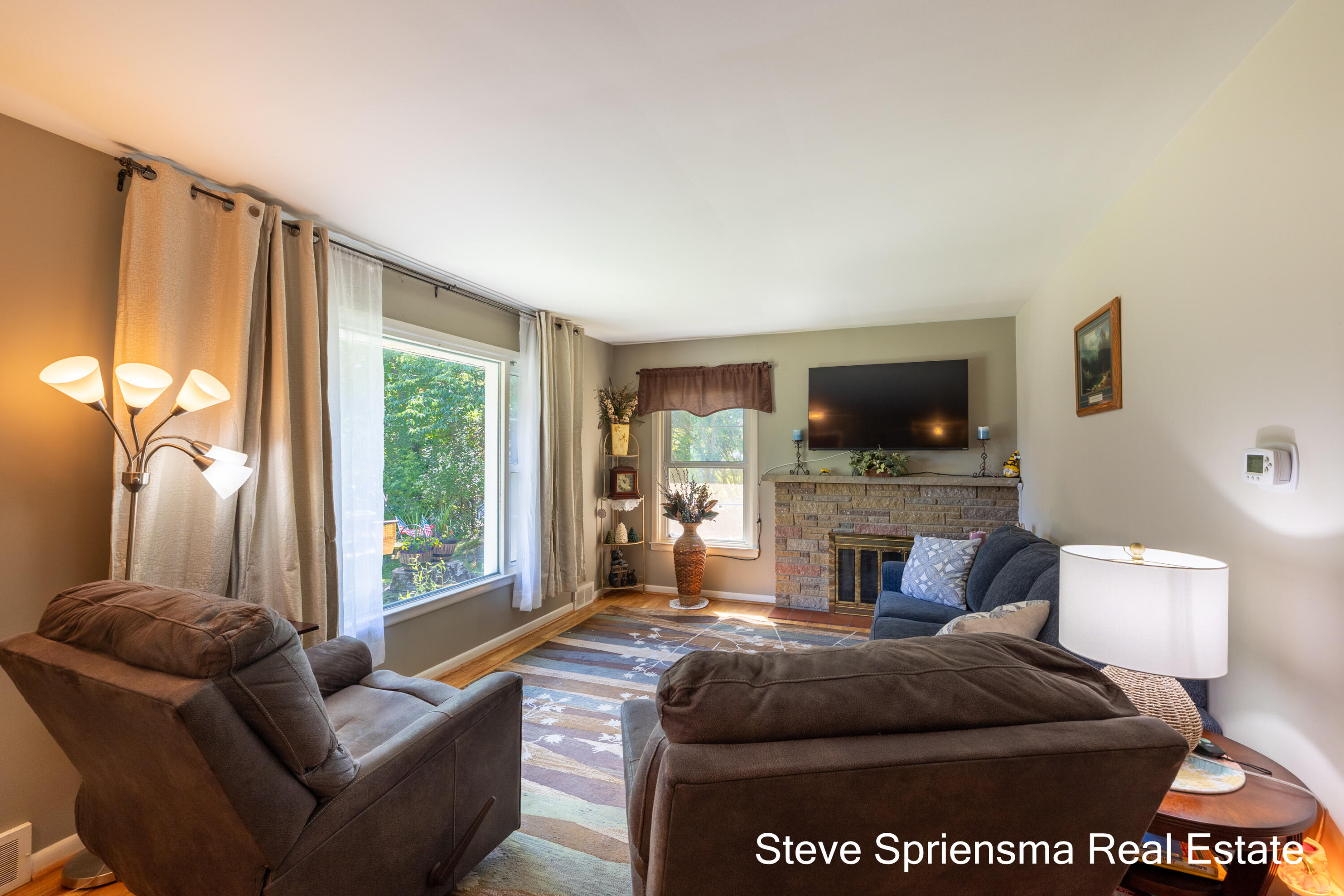 1355 Derby Drive NW Grand Rapids MI 49504