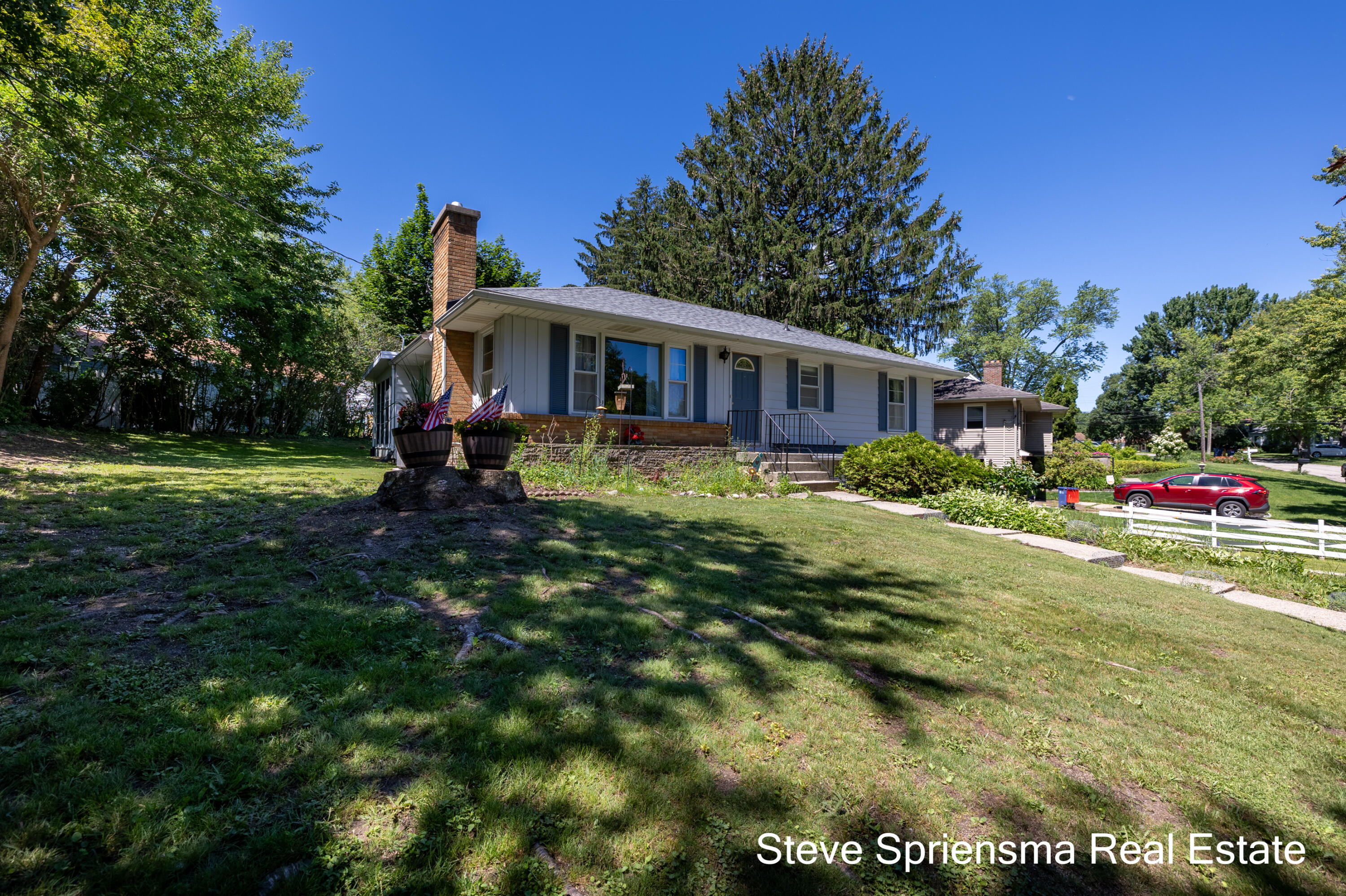 1355 Derby Drive NW Grand Rapids MI 49504