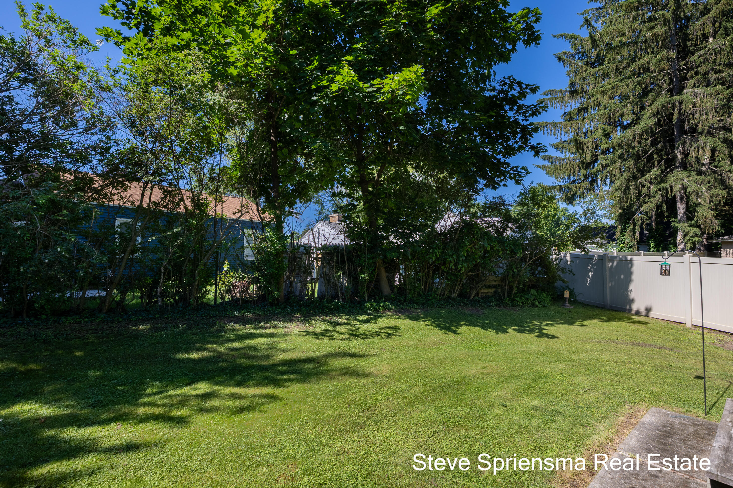 1355 Derby Drive NW Grand Rapids MI 49504