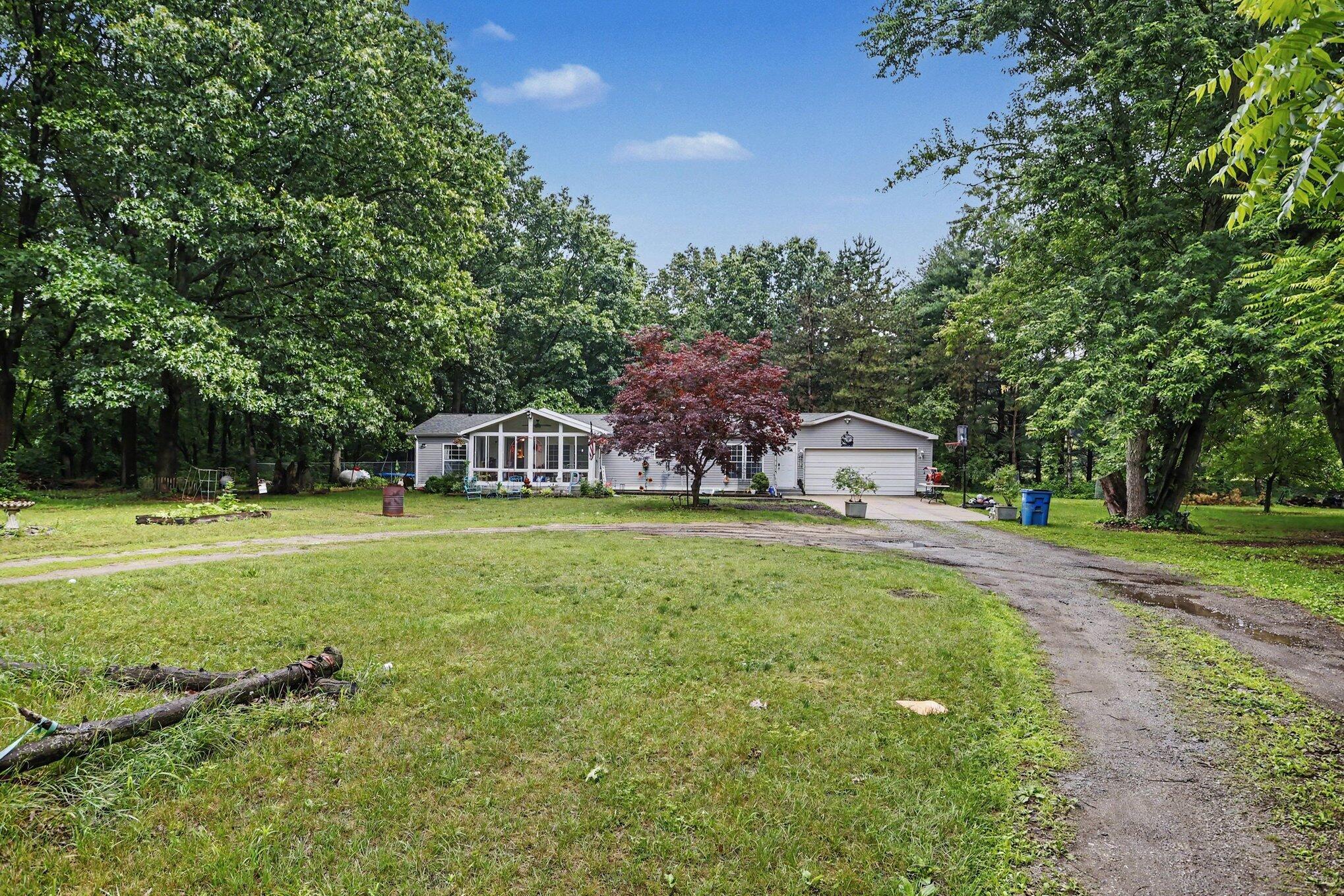4448 E River Road Buchanan MI 49107