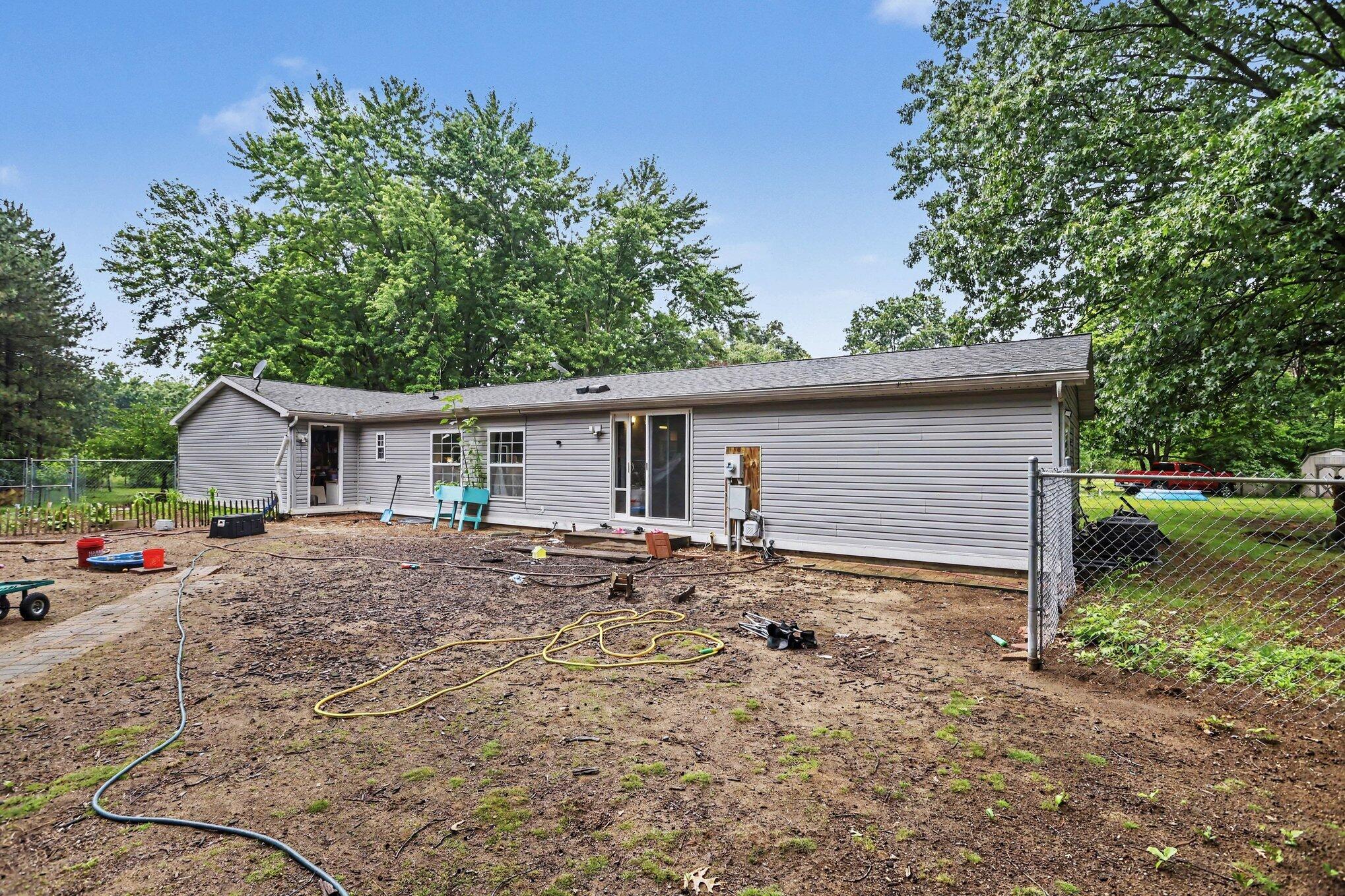4448 E River Road Buchanan MI 49107