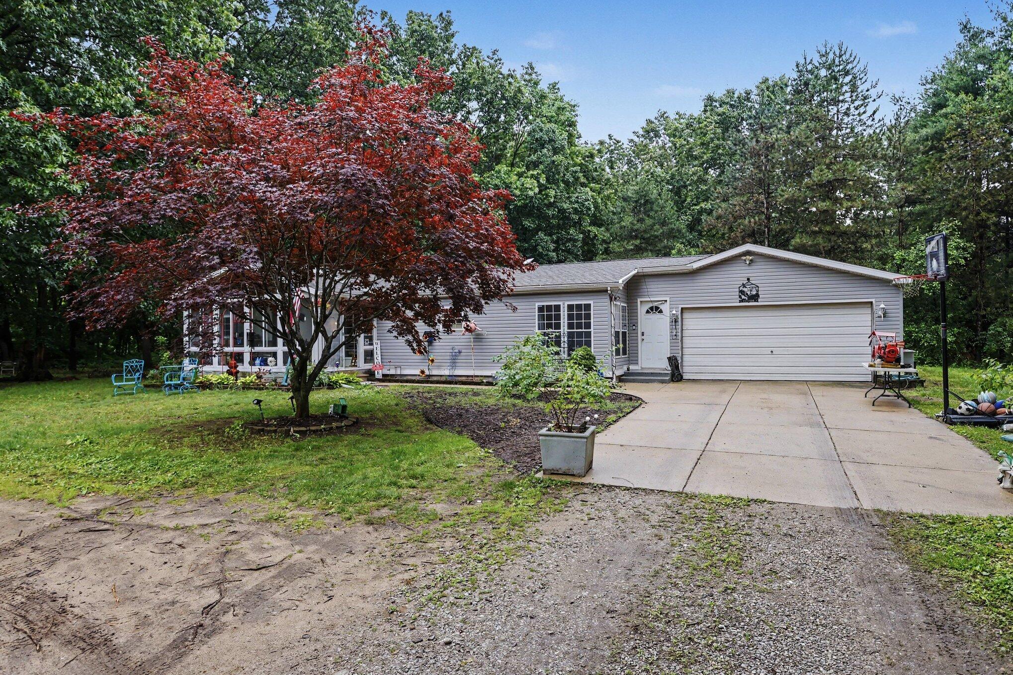 4448 E River Road Buchanan MI 49107