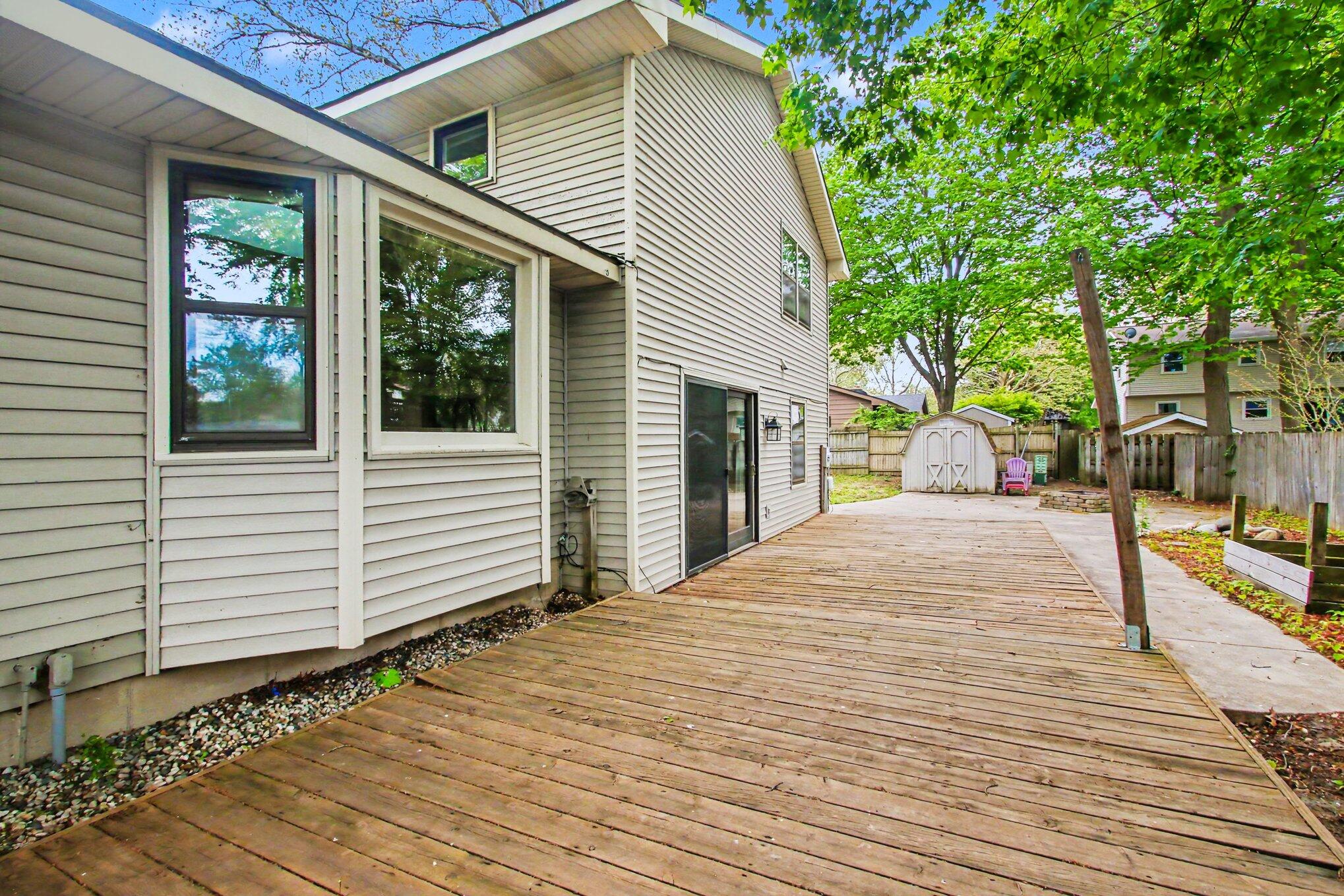 776 Meadowbrook Avenue Holland MI 49423