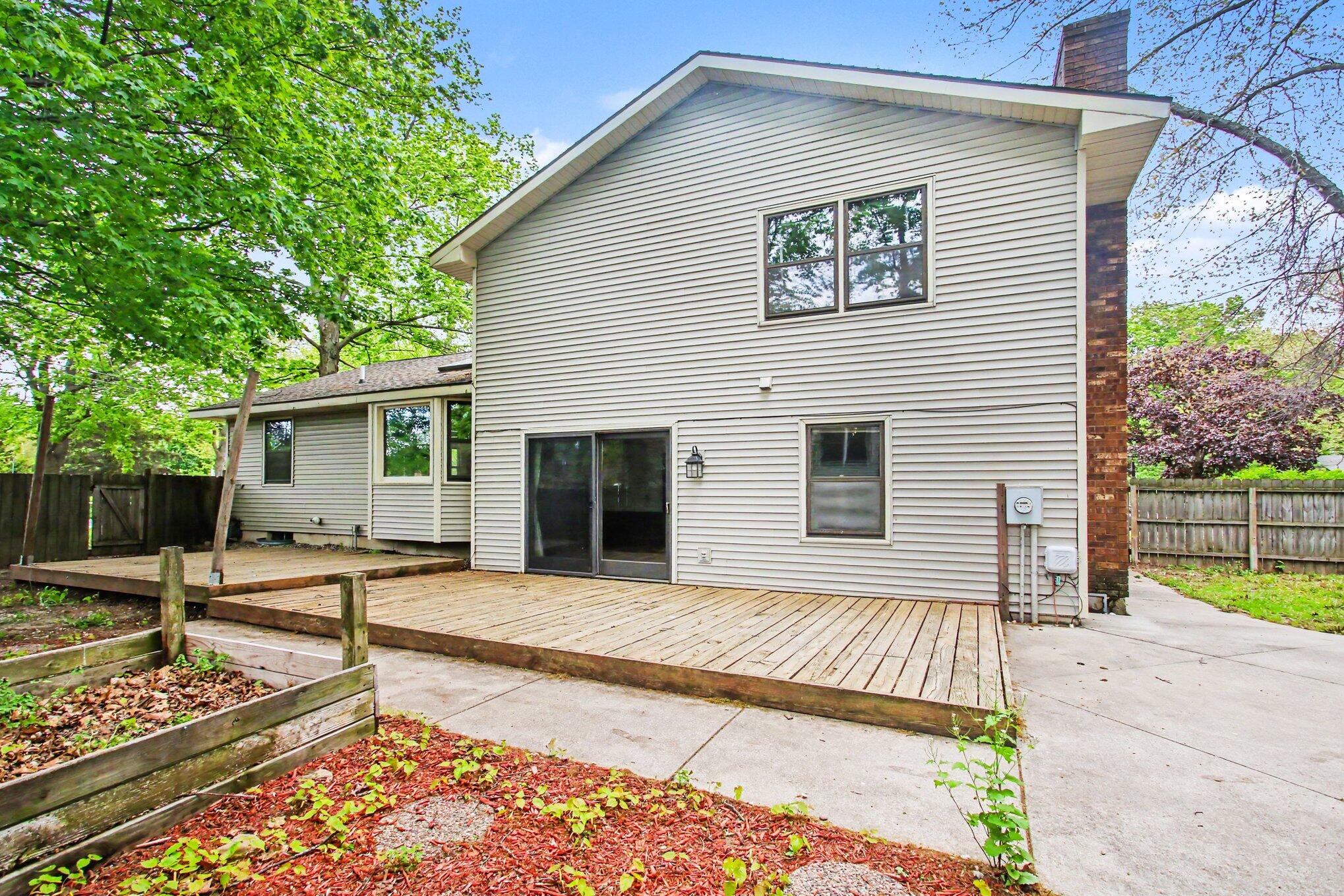 776 Meadowbrook Avenue Holland MI 49423