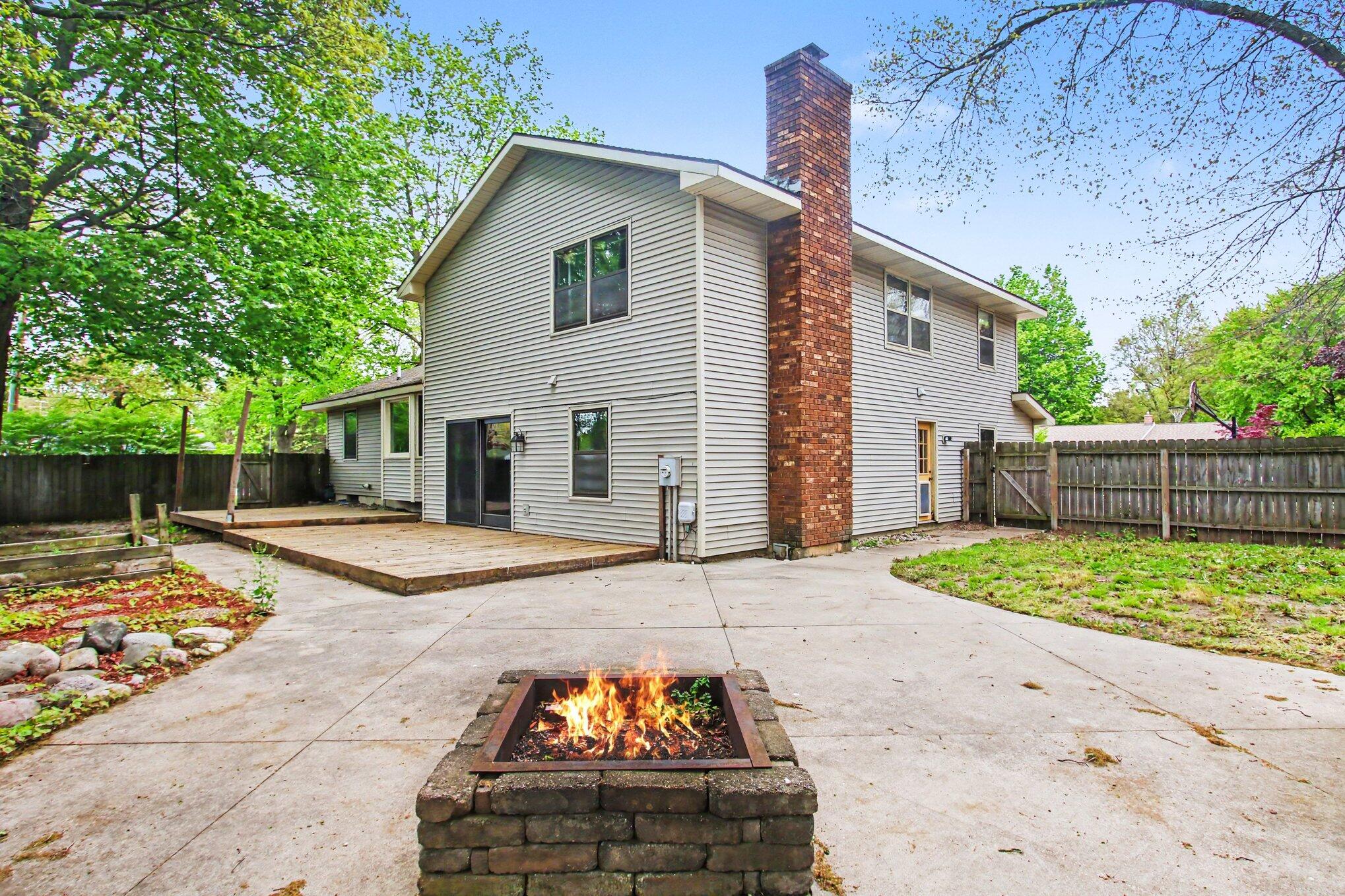 776 Meadowbrook Avenue Holland MI 49423