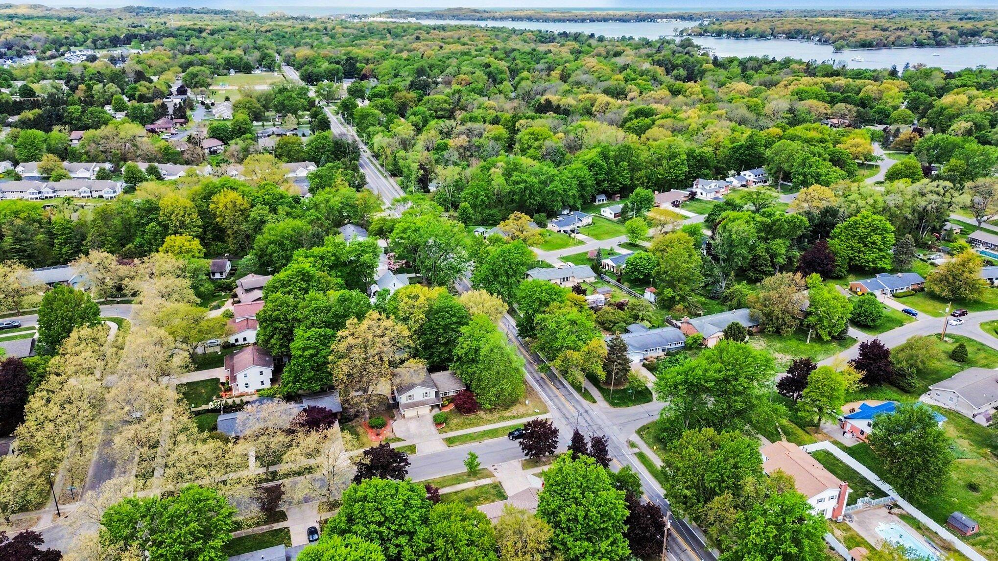 776 Meadowbrook Avenue Holland MI 49423
