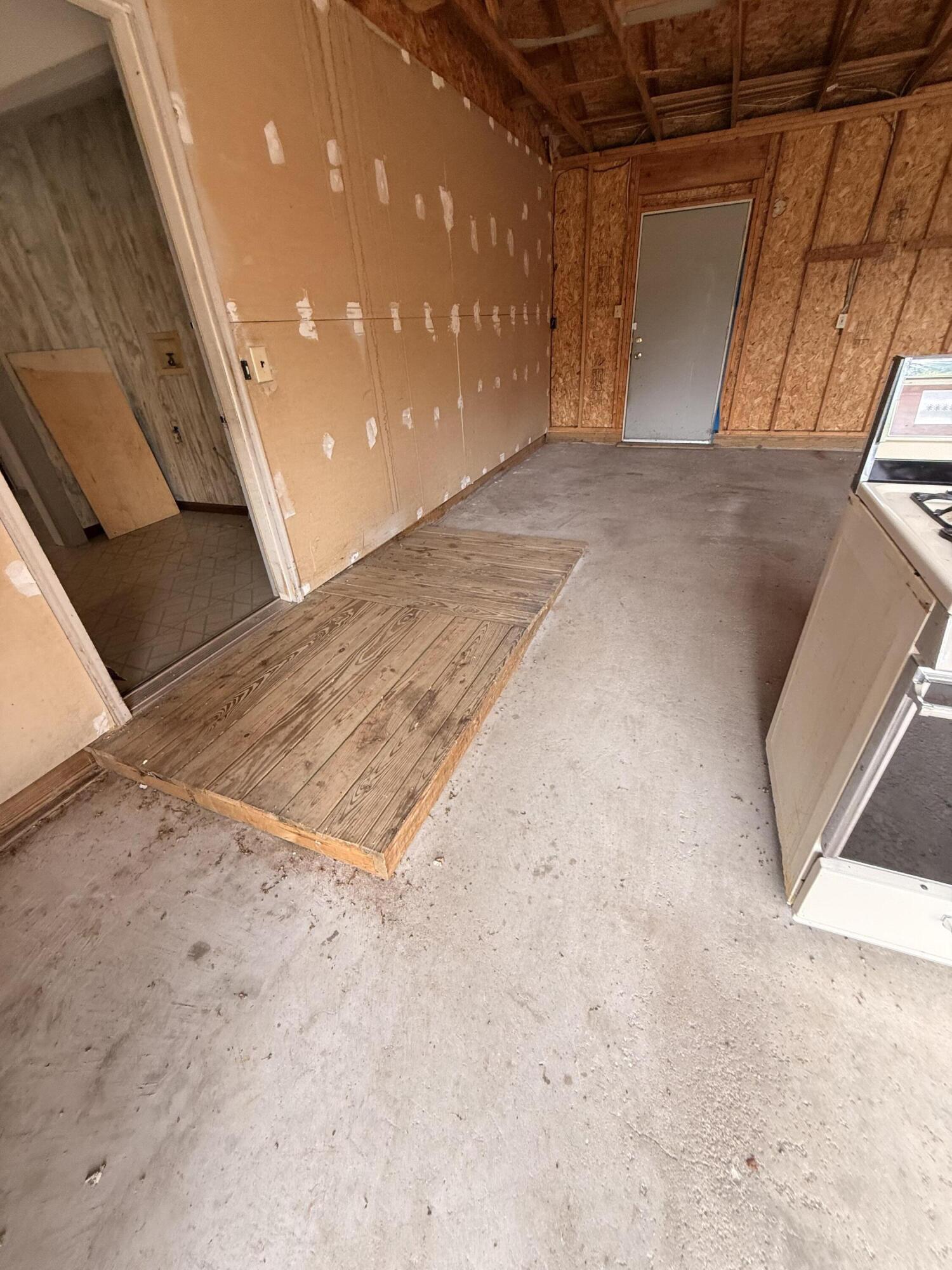 543 N Dennis Road Ludington MI 49431