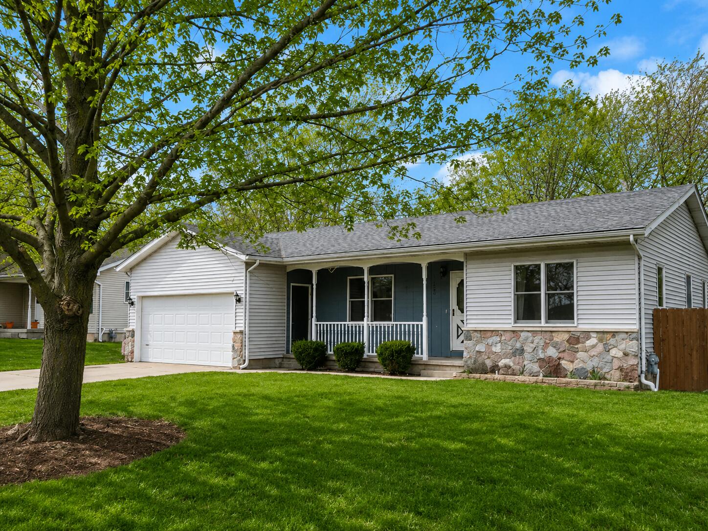 1657 Loralee Street SE Grand Rapids MI 49508