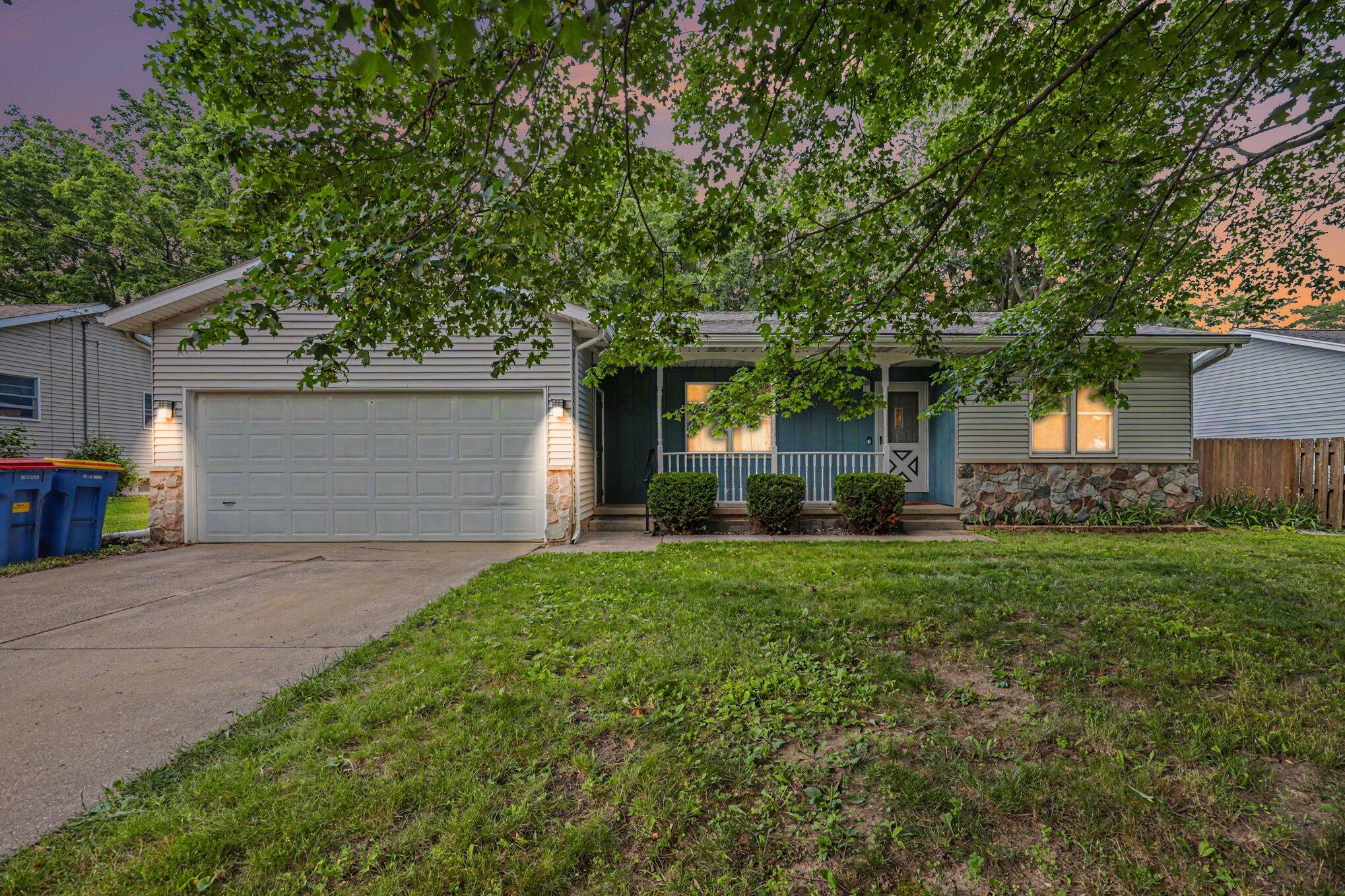 1657 Loralee Street SE Grand Rapids MI 49508
