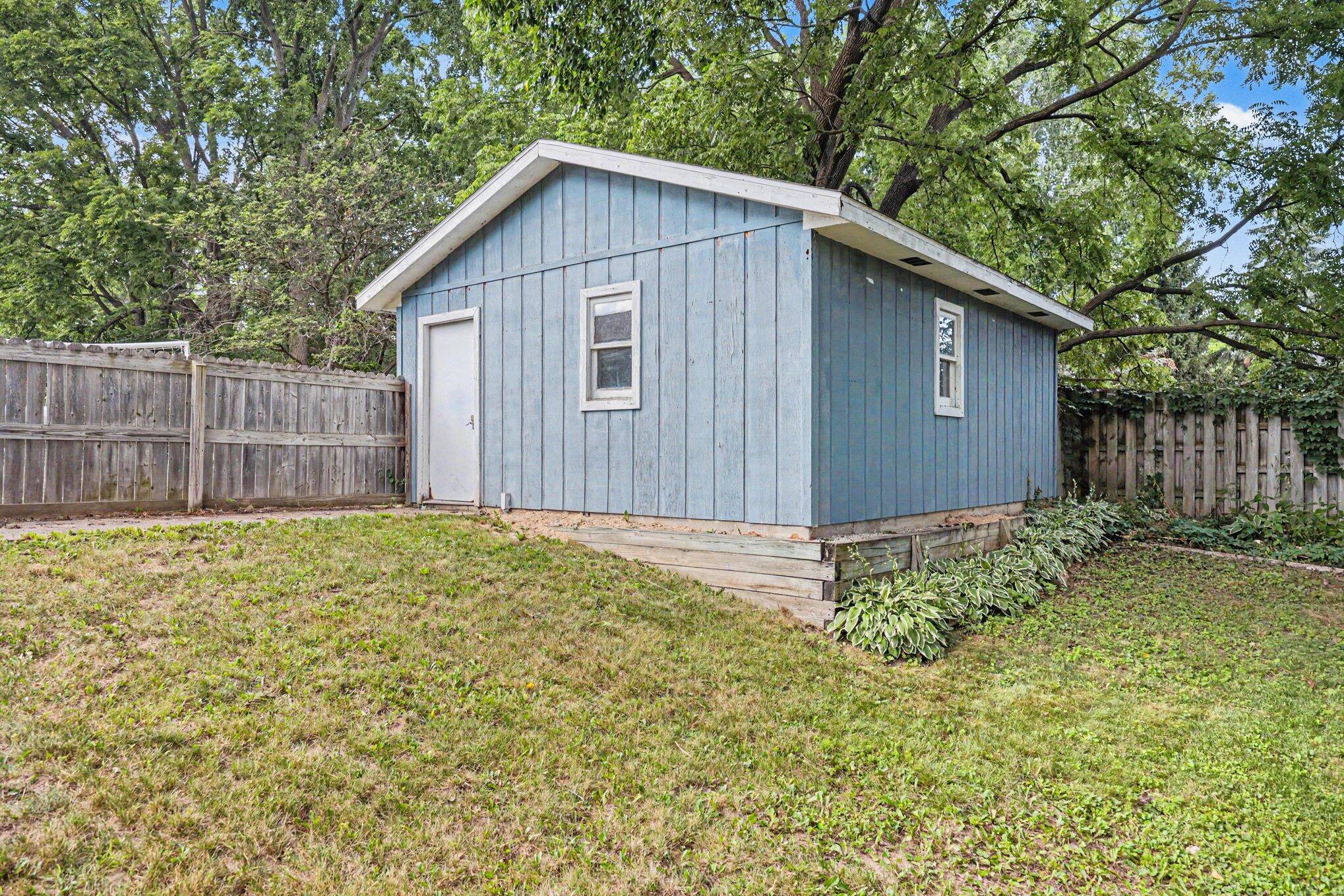1657 Loralee Street SE Grand Rapids MI 49508