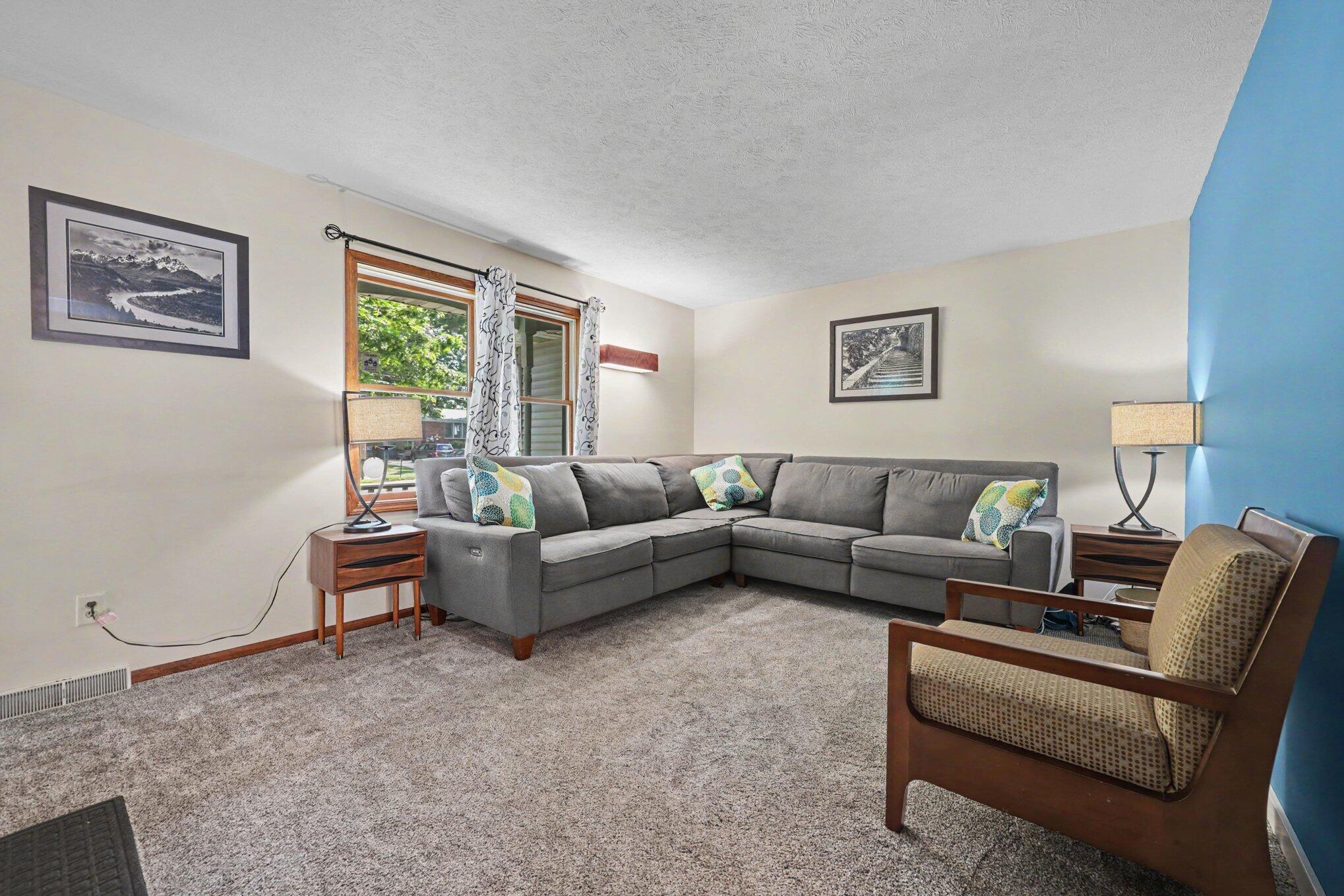 1657 Loralee Street SE Grand Rapids MI 49508