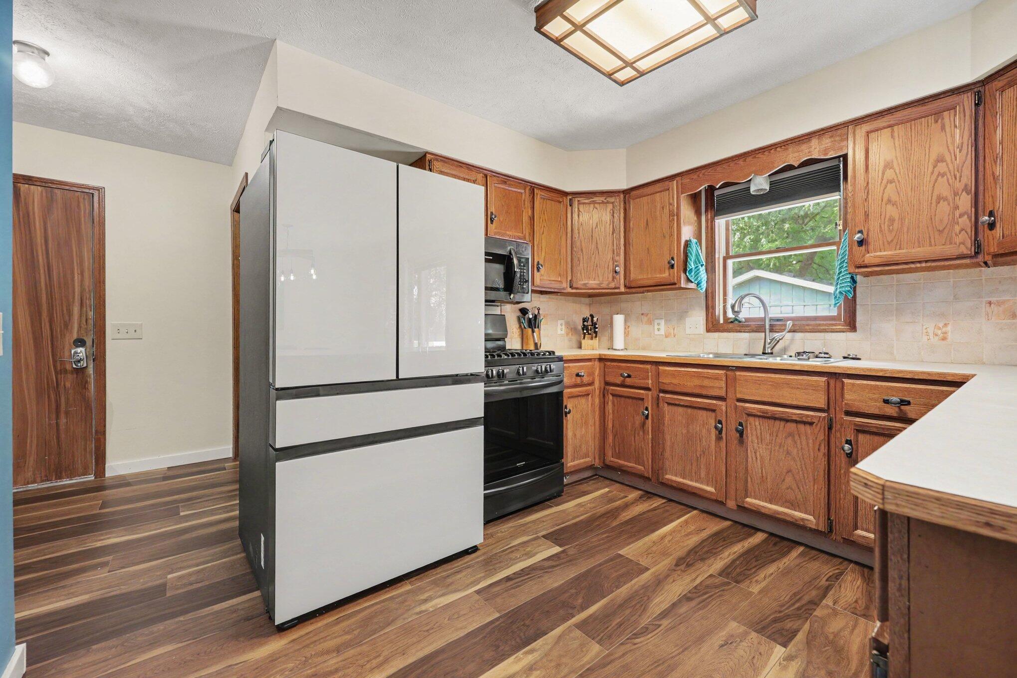 1657 Loralee Street SE Grand Rapids MI 49508