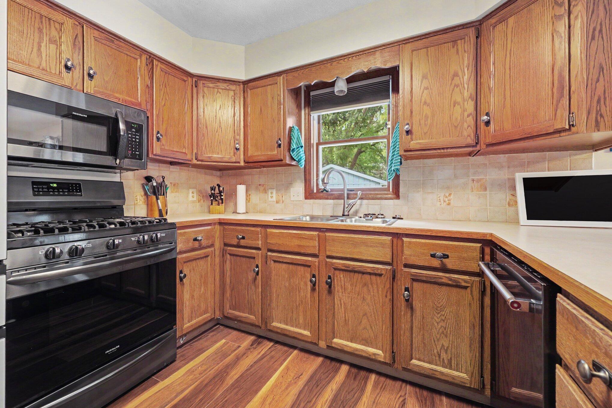 1657 Loralee Street SE Grand Rapids MI 49508