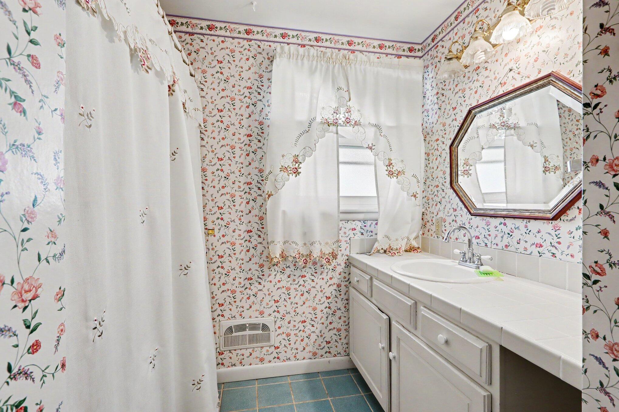 436 Edgemoor Avenue Kalamazoo MI 49001