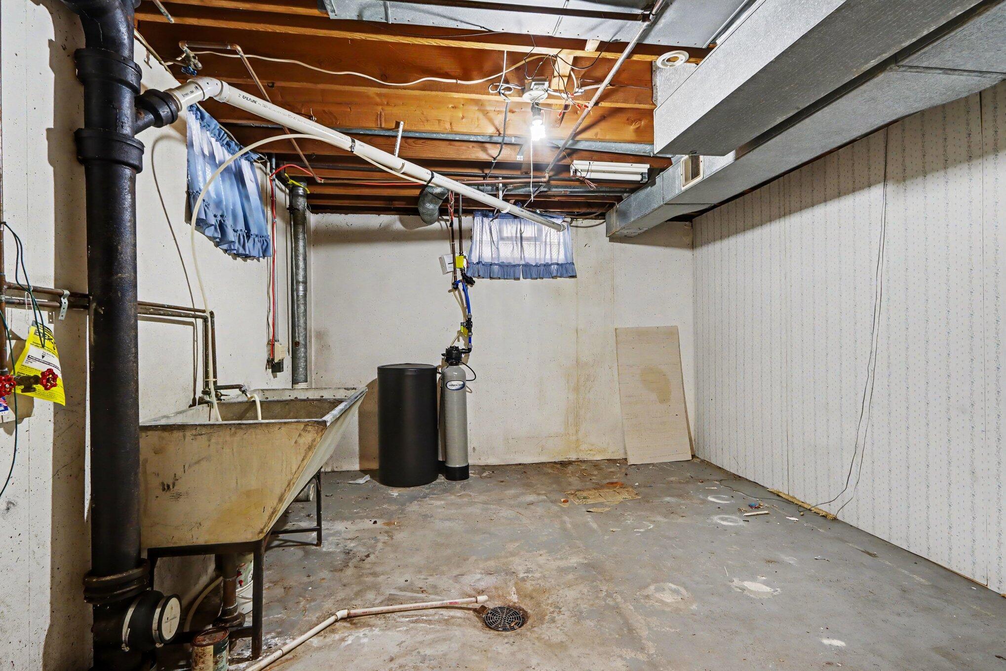436 Edgemoor Avenue Kalamazoo MI 49001