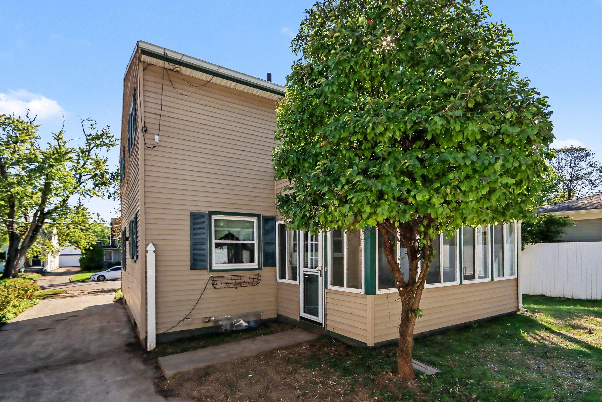 436 Edgemoor Avenue Kalamazoo MI 49001