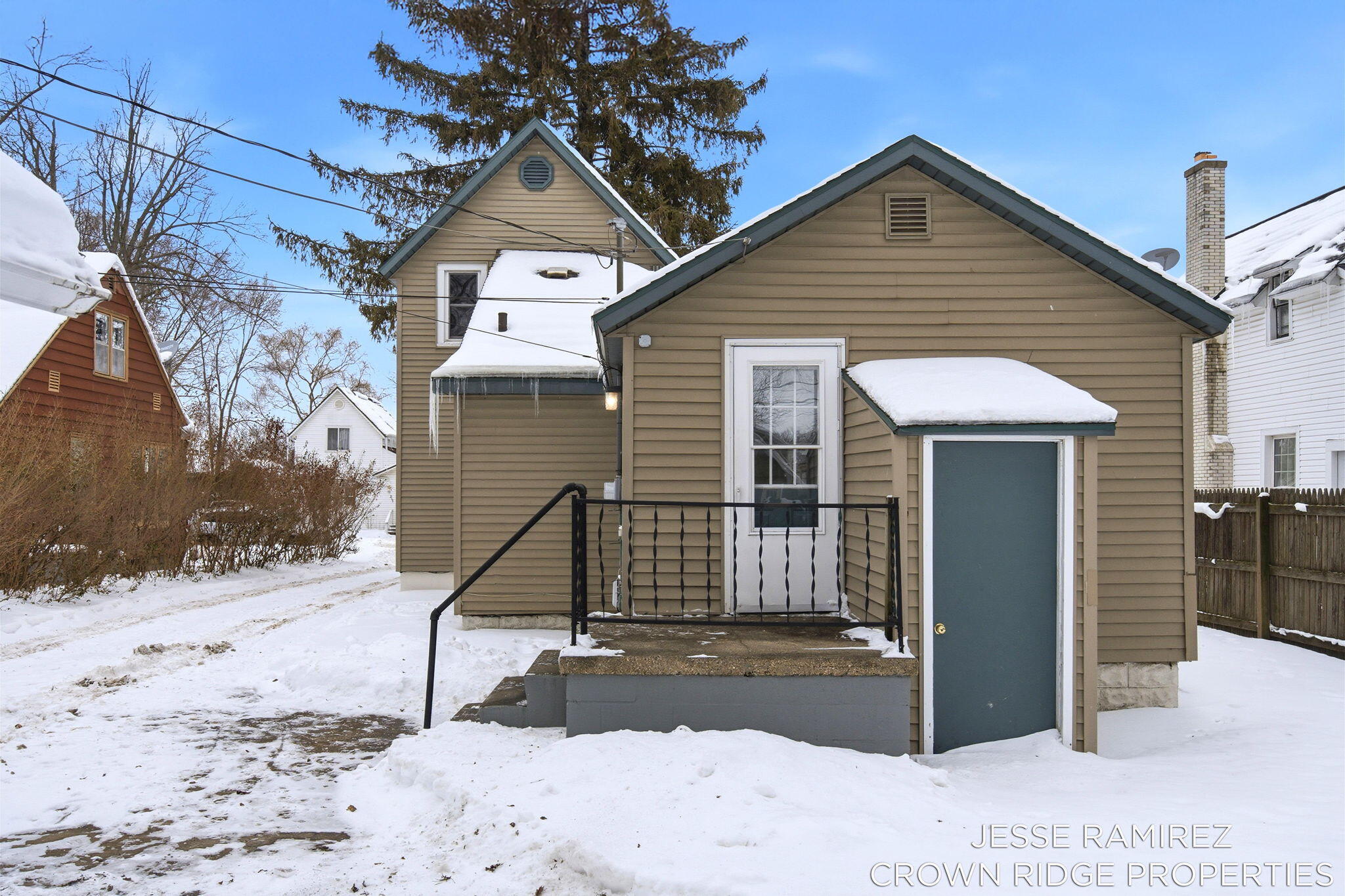 308 W 14th Street Holland MI 49423