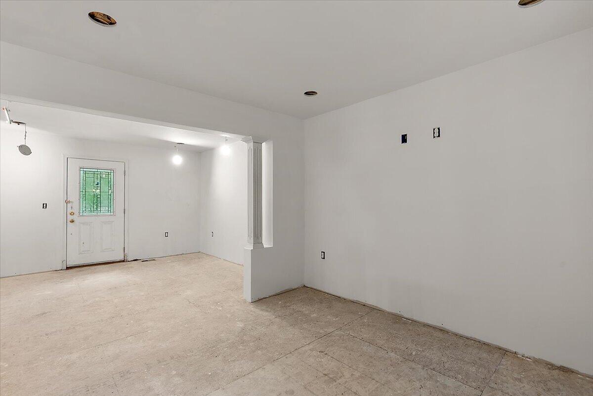 8945 Vergennes Street SE Ada MI 49301