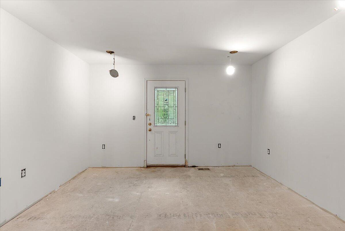 8945 Vergennes Street SE Ada MI 49301