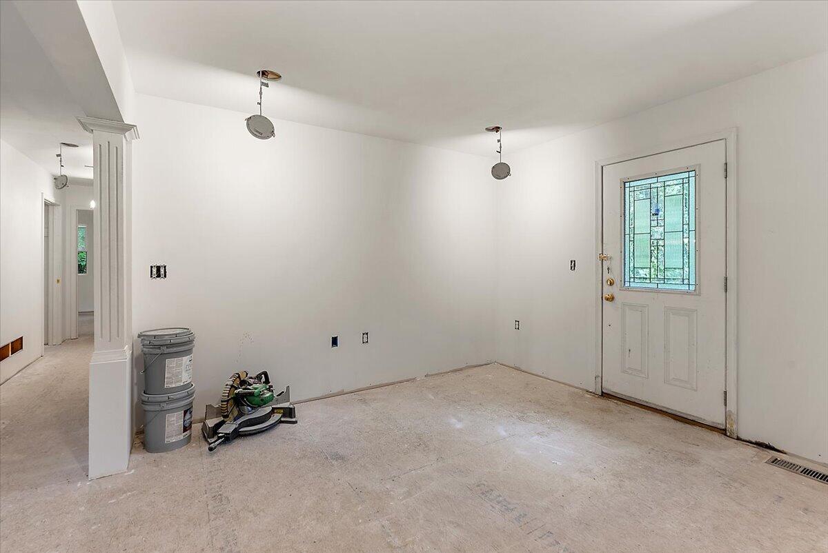 8945 Vergennes Street SE Ada MI 49301