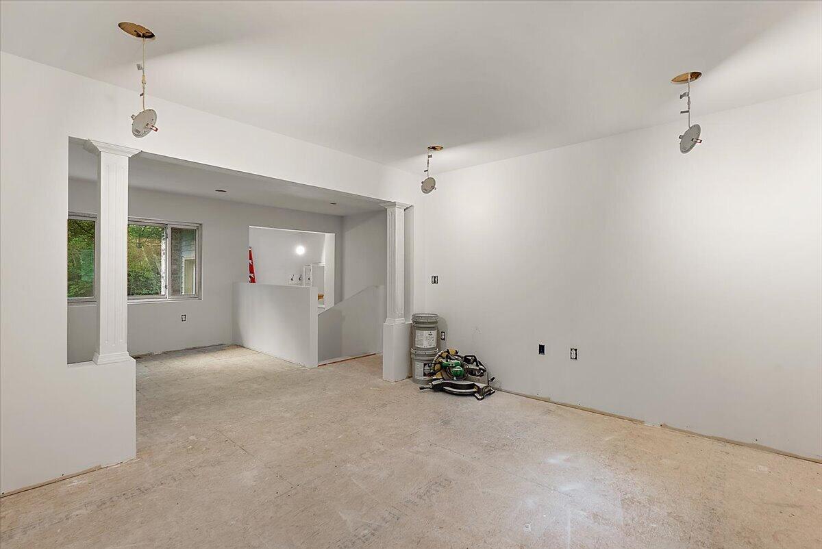 8945 Vergennes Street SE Ada MI 49301