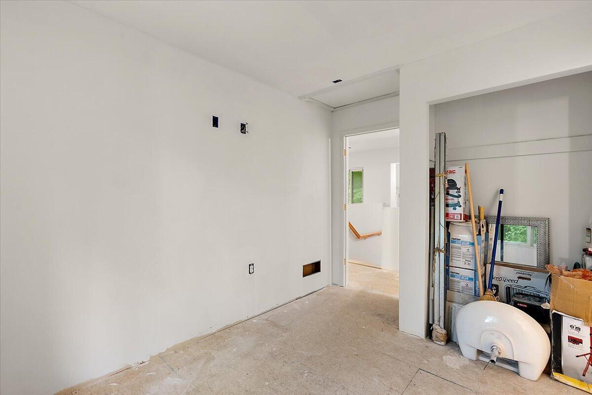 8945 Vergennes Street SE Ada MI 49301