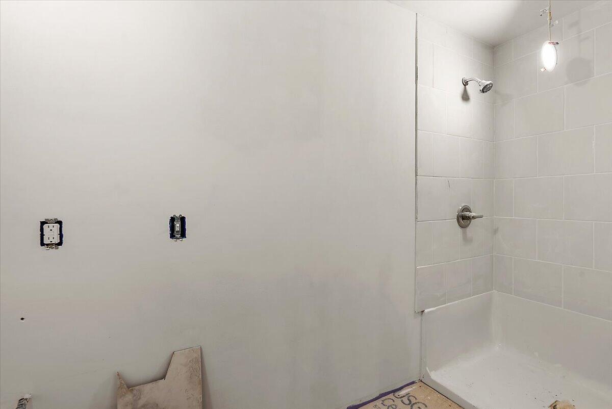 8945 Vergennes Street SE Ada MI 49301