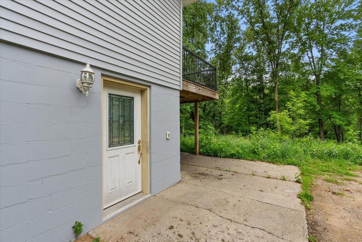 8945 Vergennes Street SE Ada MI 49301