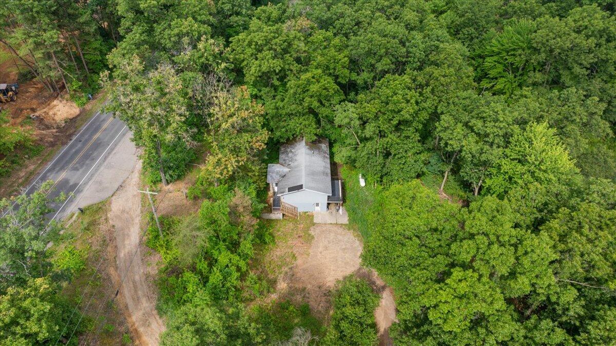 8945 Vergennes Street SE Ada MI 49301