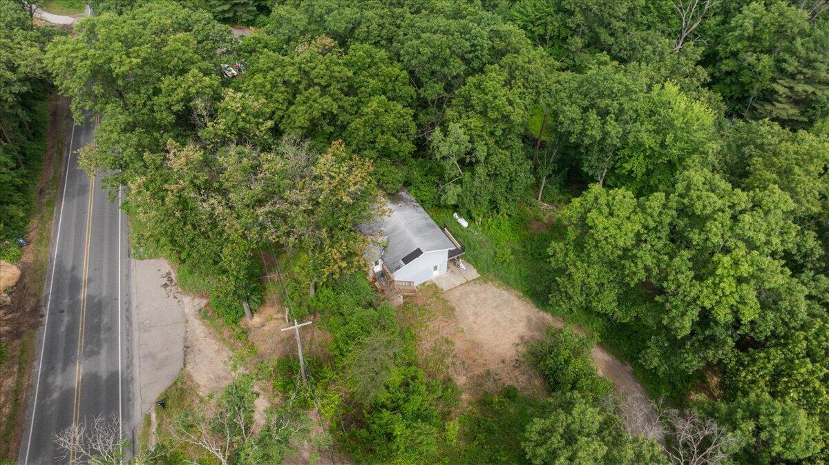 8945 Vergennes Street SE Ada MI 49301