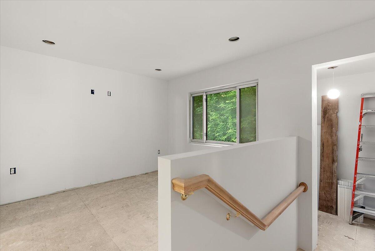 8945 Vergennes Street SE Ada MI 49301