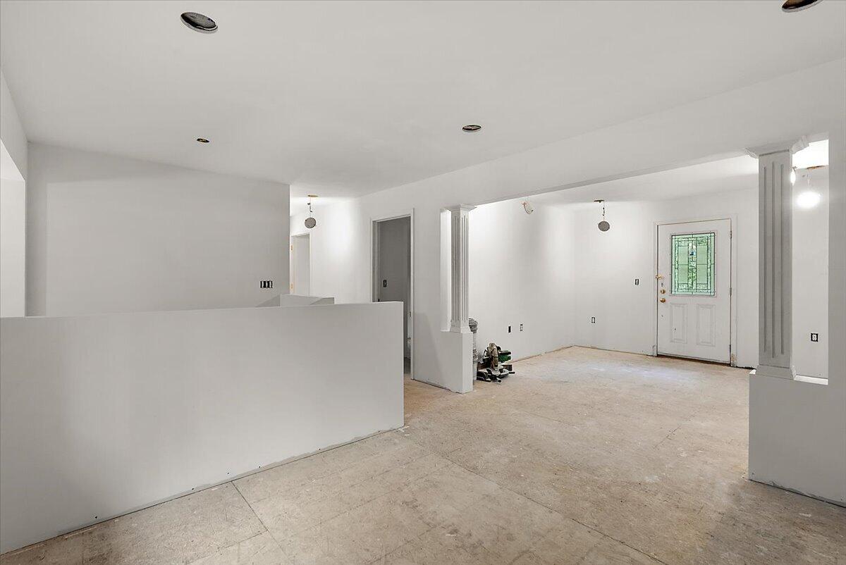 8945 Vergennes Street SE Ada MI 49301