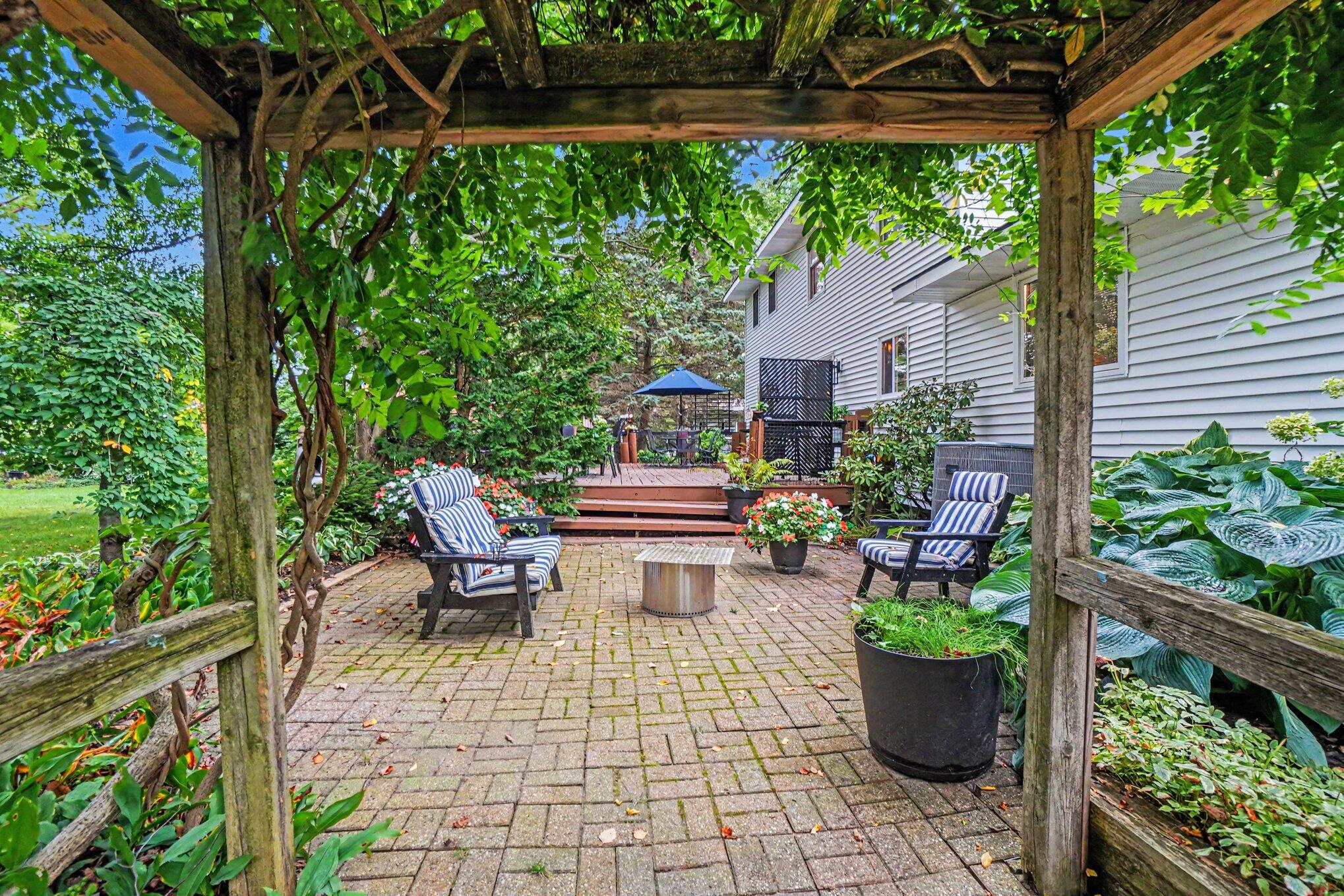 60 Gabriel Drive South Haven MI 49090