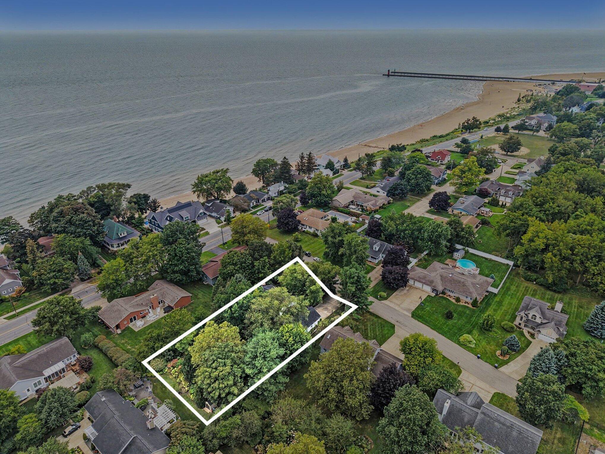 60 Gabriel Drive South Haven MI 49090