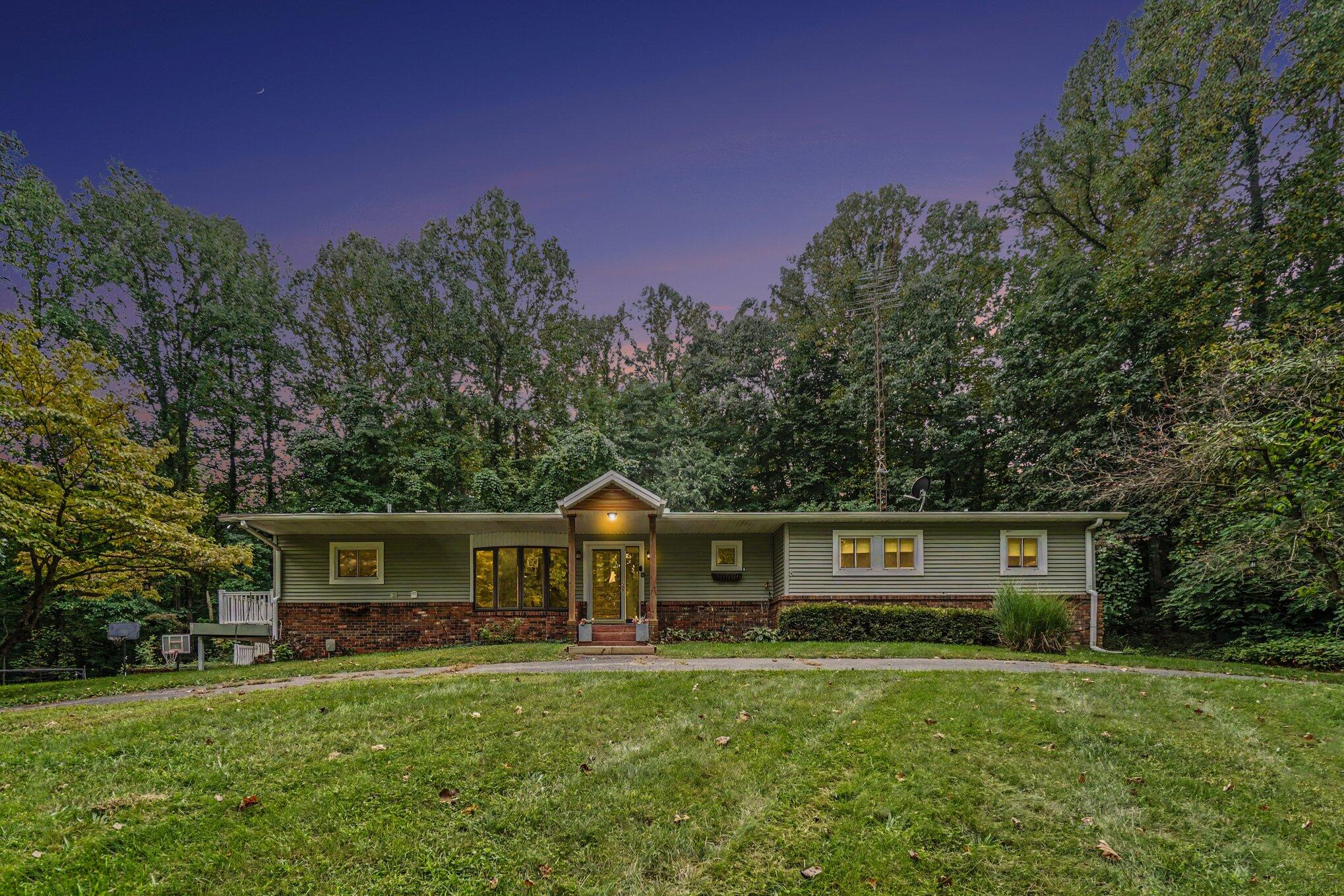 94760 40th Street Decatur MI 49045