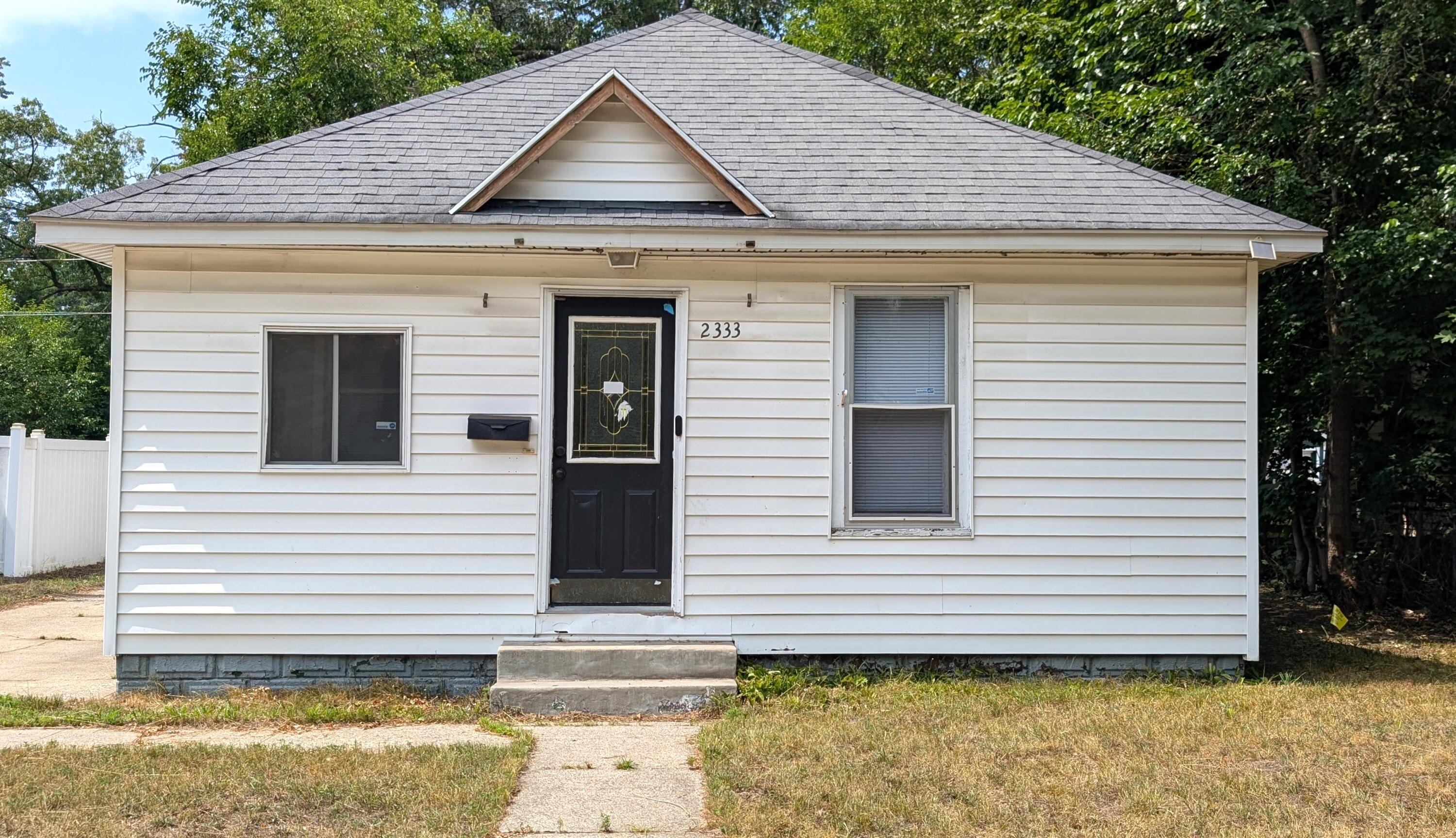 Muskegon MI, 2333 Leahy Street
