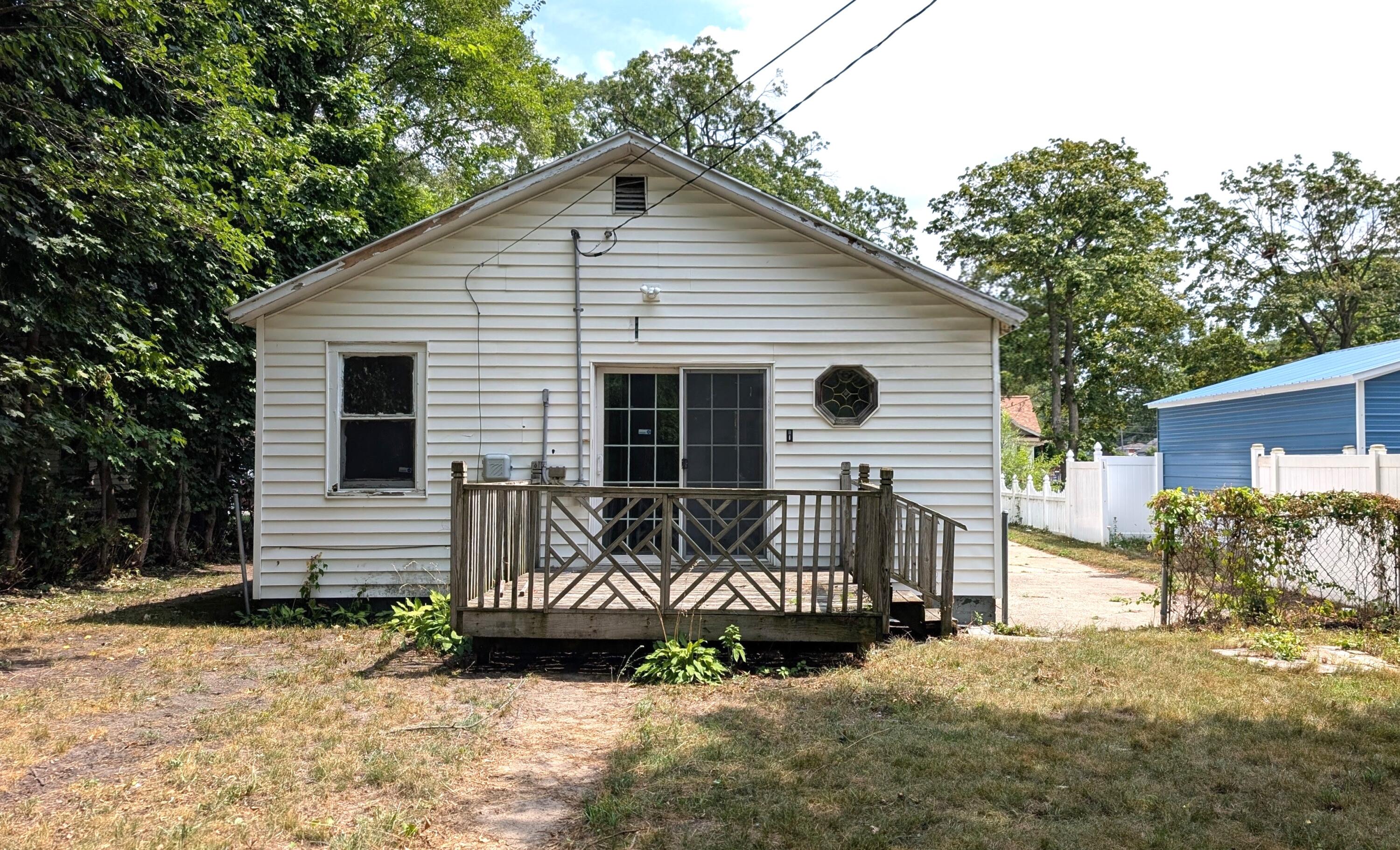 2333 Leahy Street Muskegon MI 49444