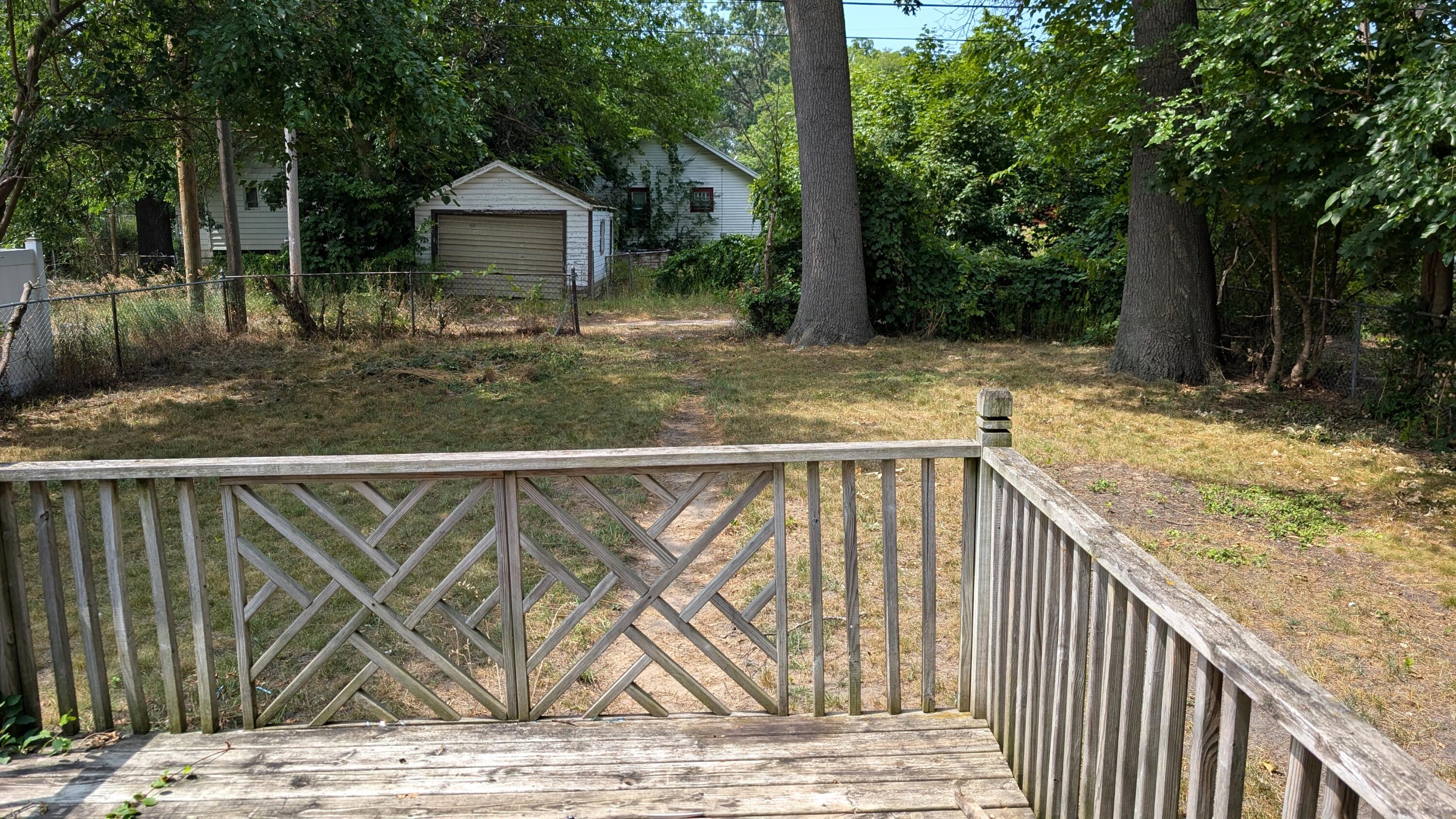 2333 Leahy Street Muskegon MI 49444