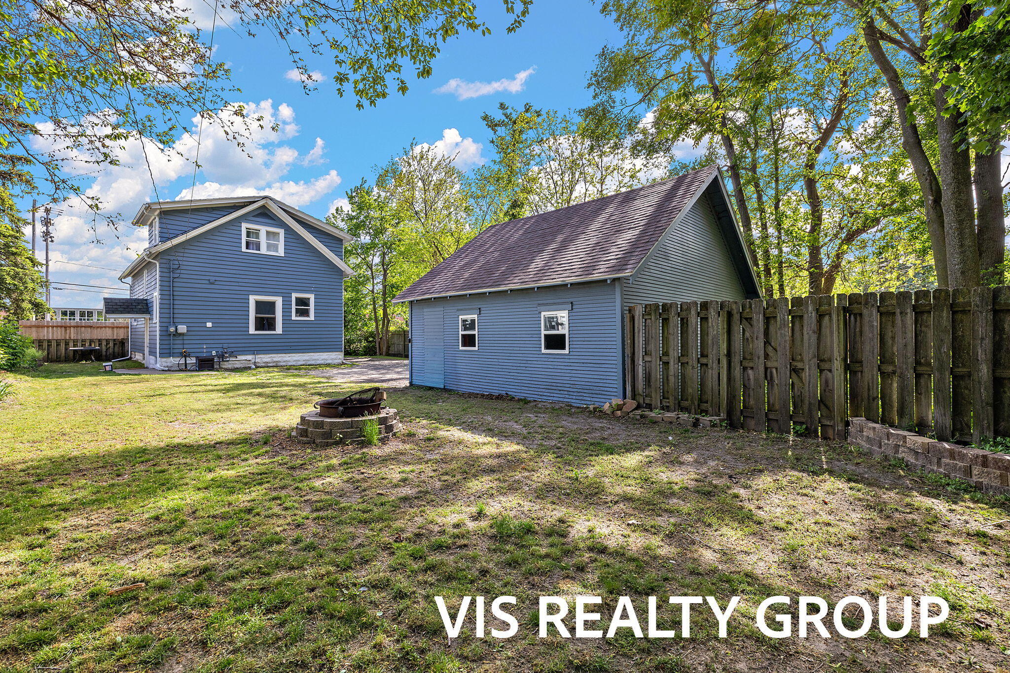 1152 W Laketon Avenue Muskegon MI 49441