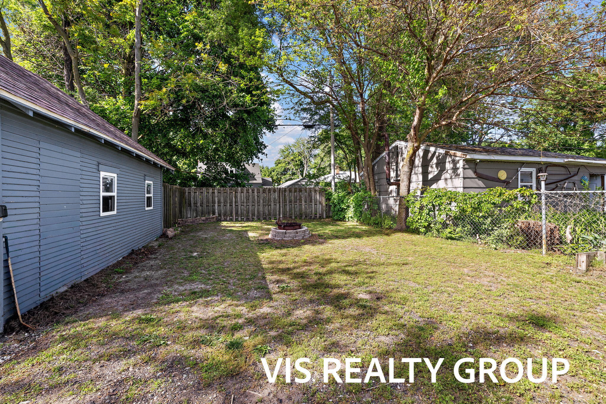 1152 W Laketon Avenue Muskegon MI 49441