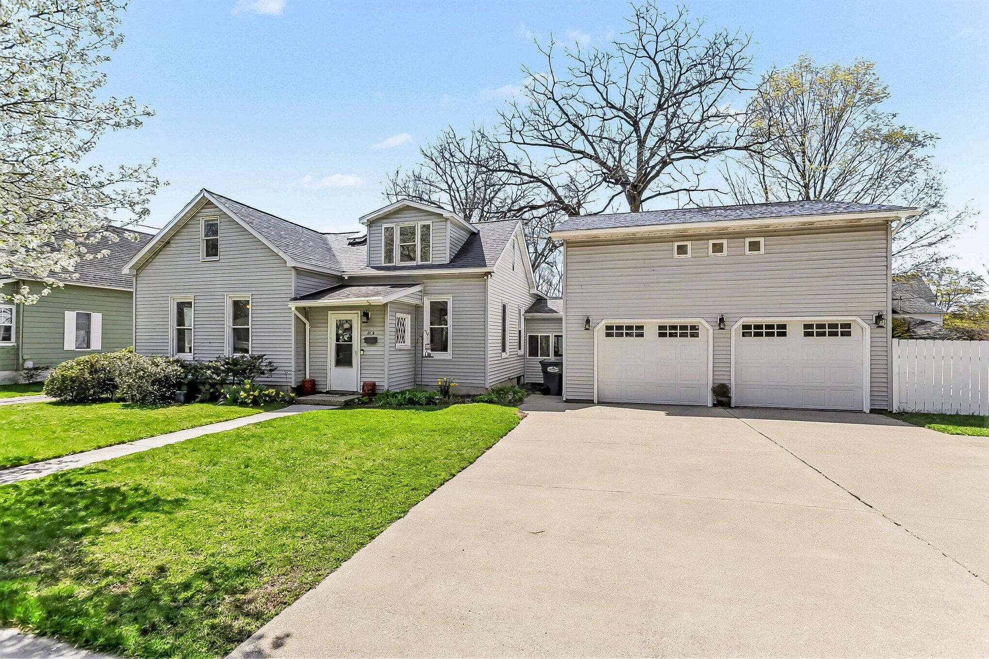 512 Lagrange Street South Haven MI 49090