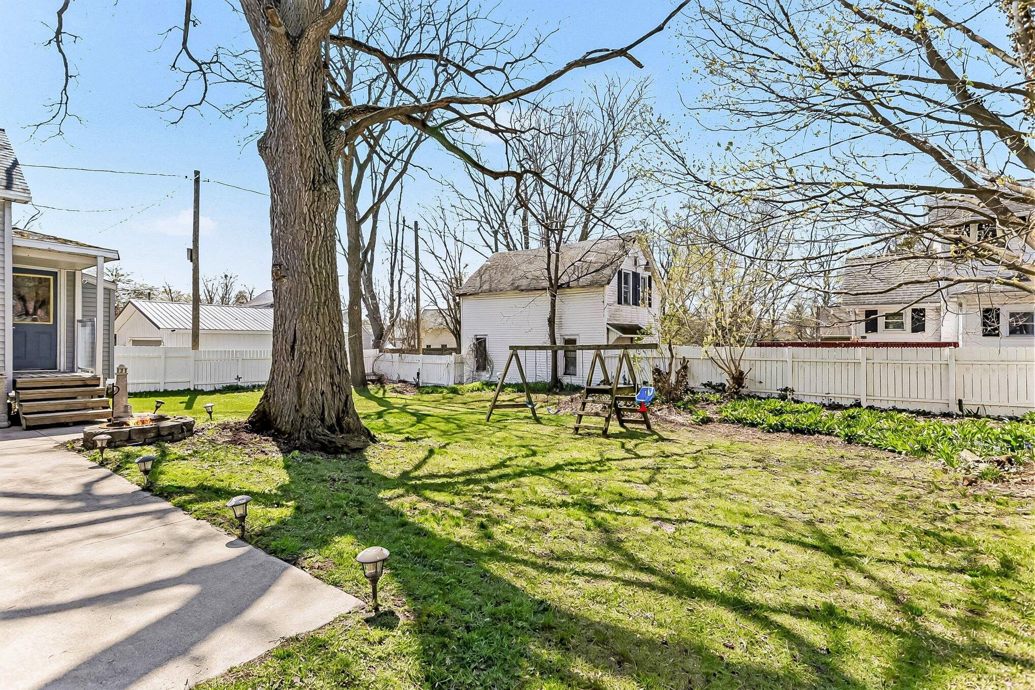 512 Lagrange Street South Haven MI 49090