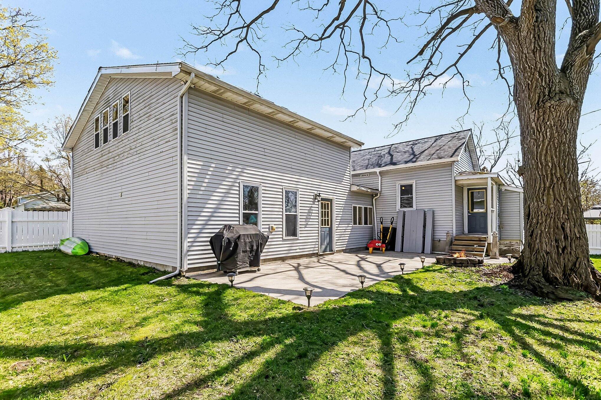 512 Lagrange Street South Haven MI 49090