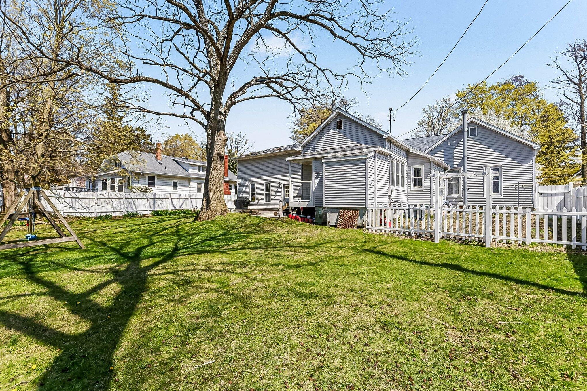 512 Lagrange Street South Haven MI 49090