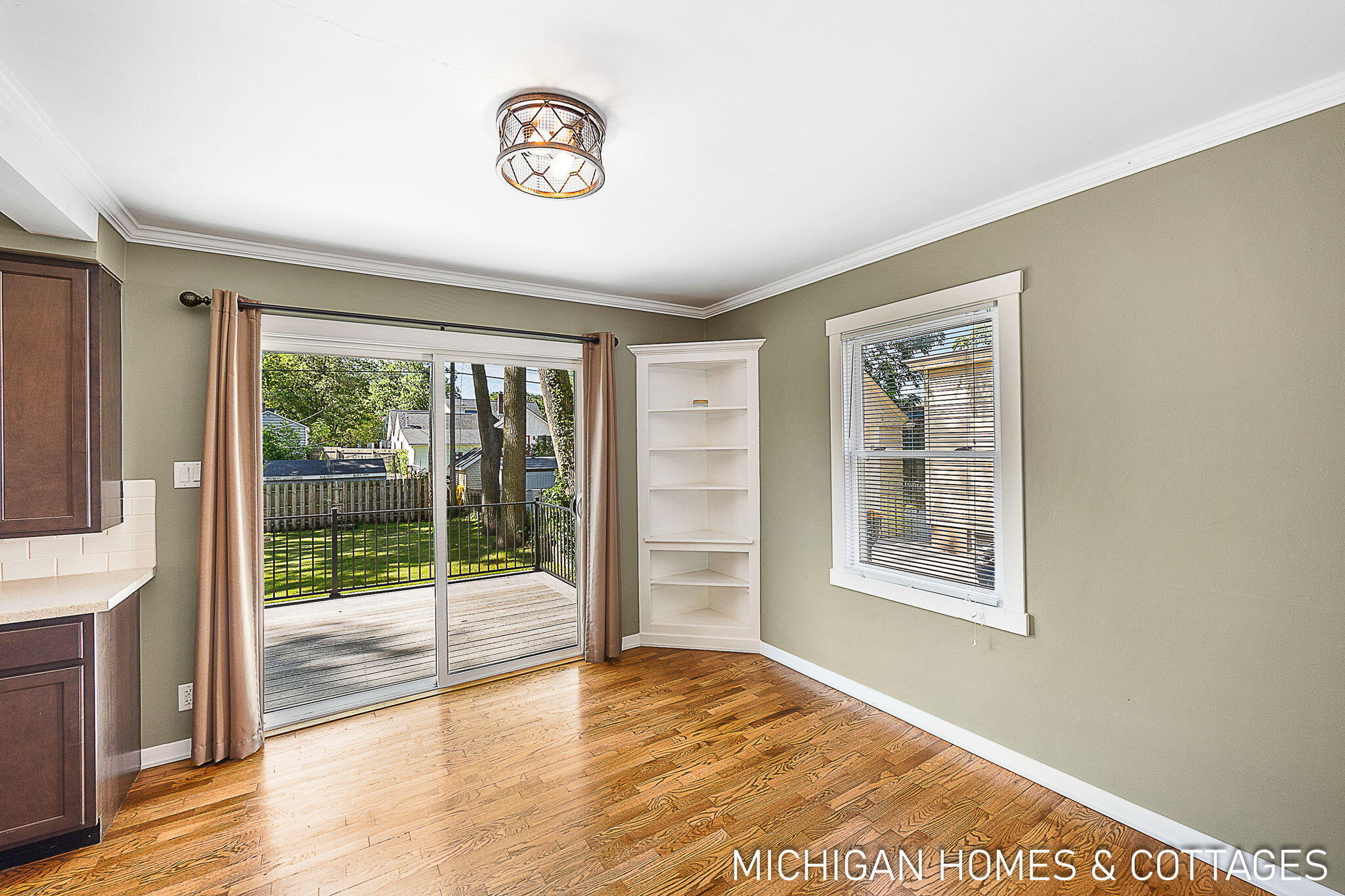 52 W 27th Street Holland MI 49423