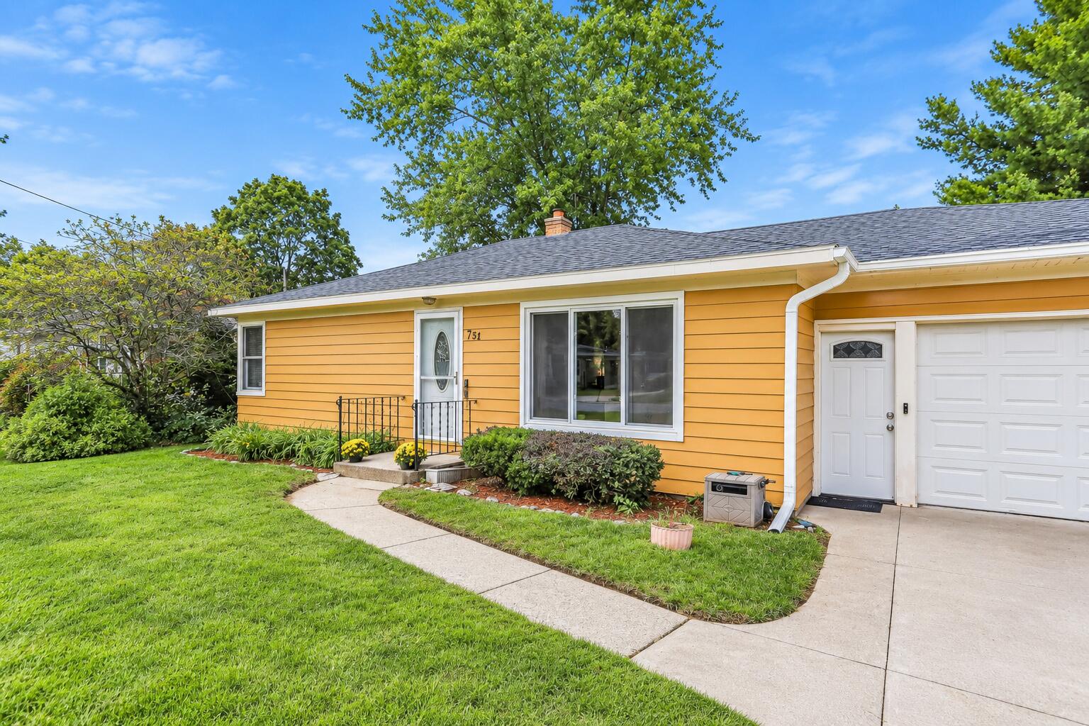 731 66th Street SE Grand Rapids MI 49548